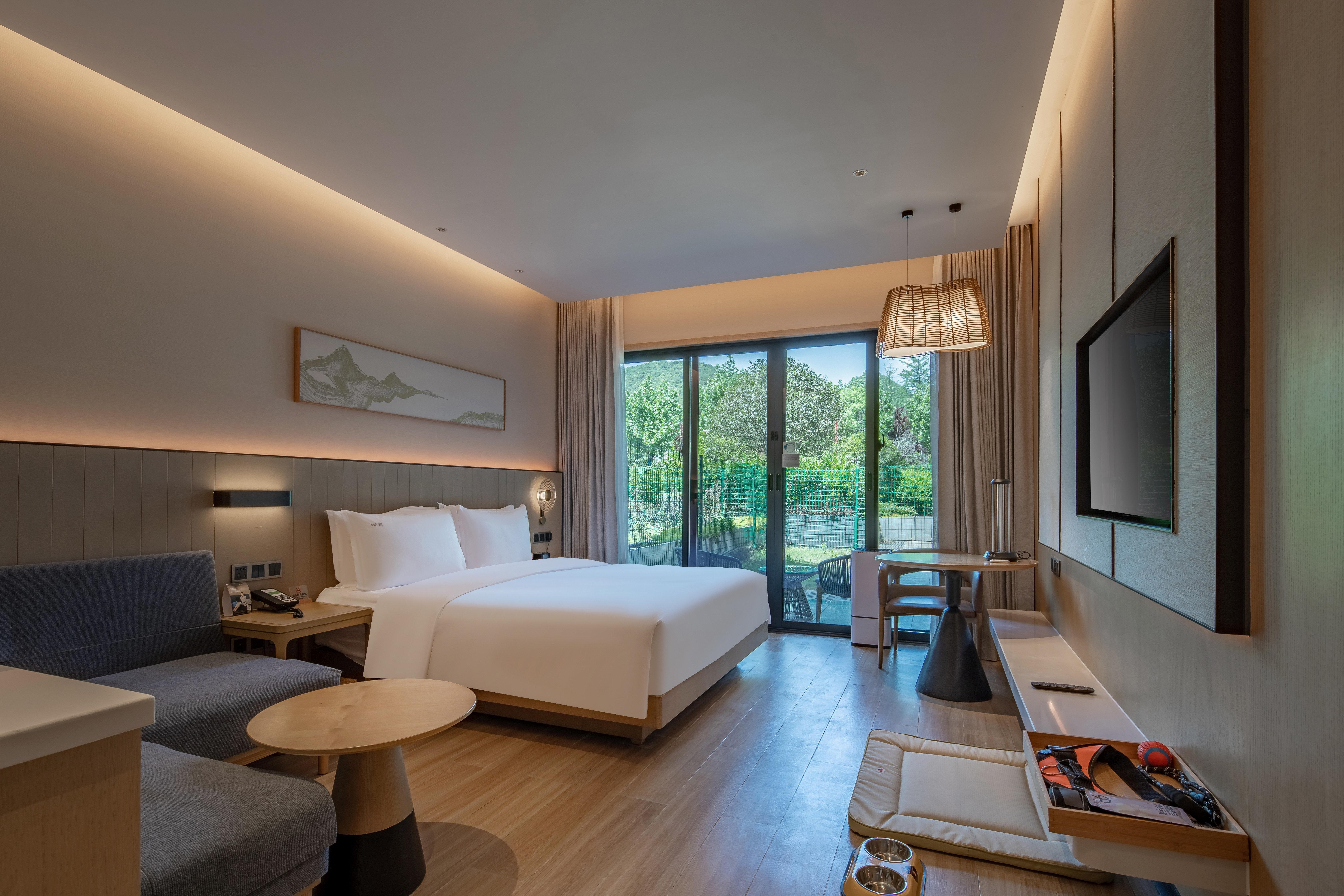 Double King Size Bed