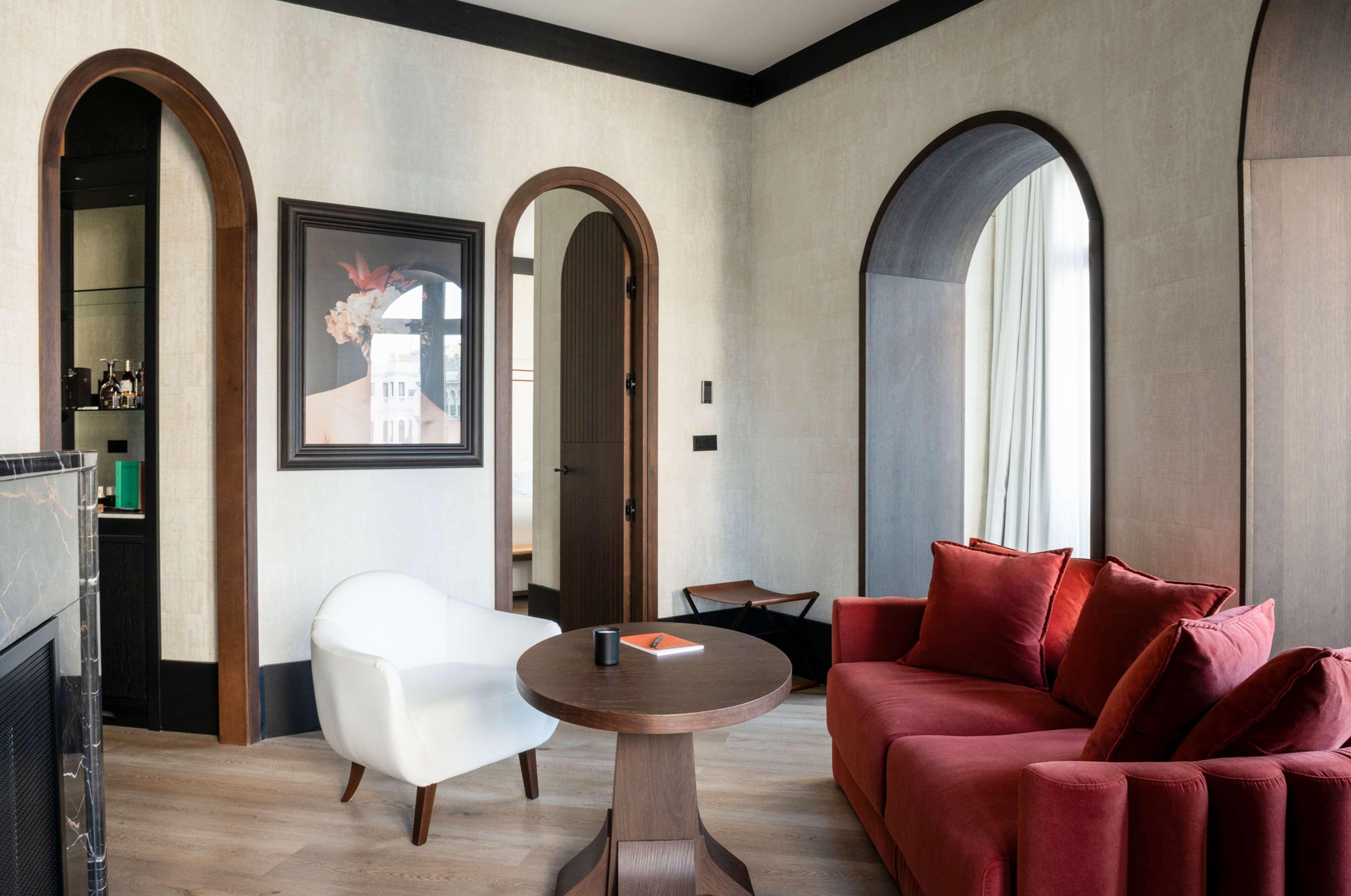 Suite Connecting Room