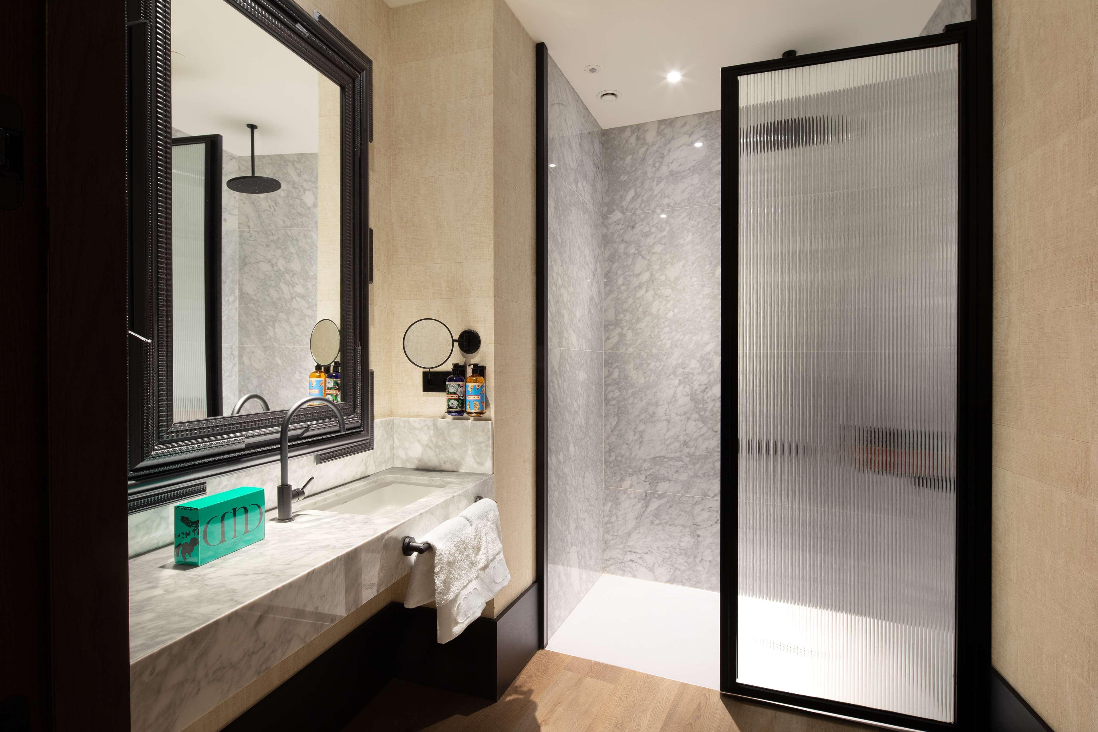 Double Accessible King Size Bed