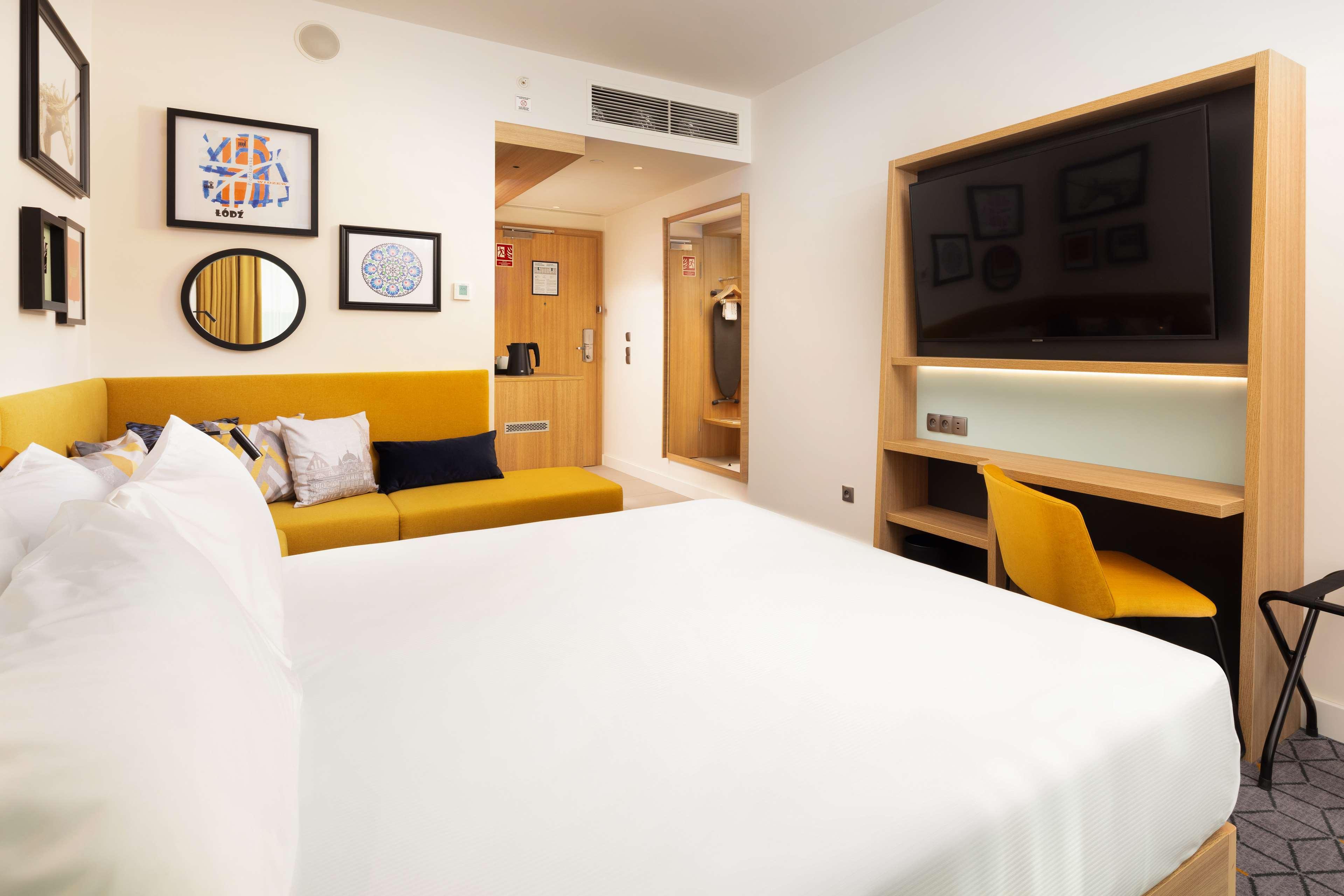 Double King Size Bed