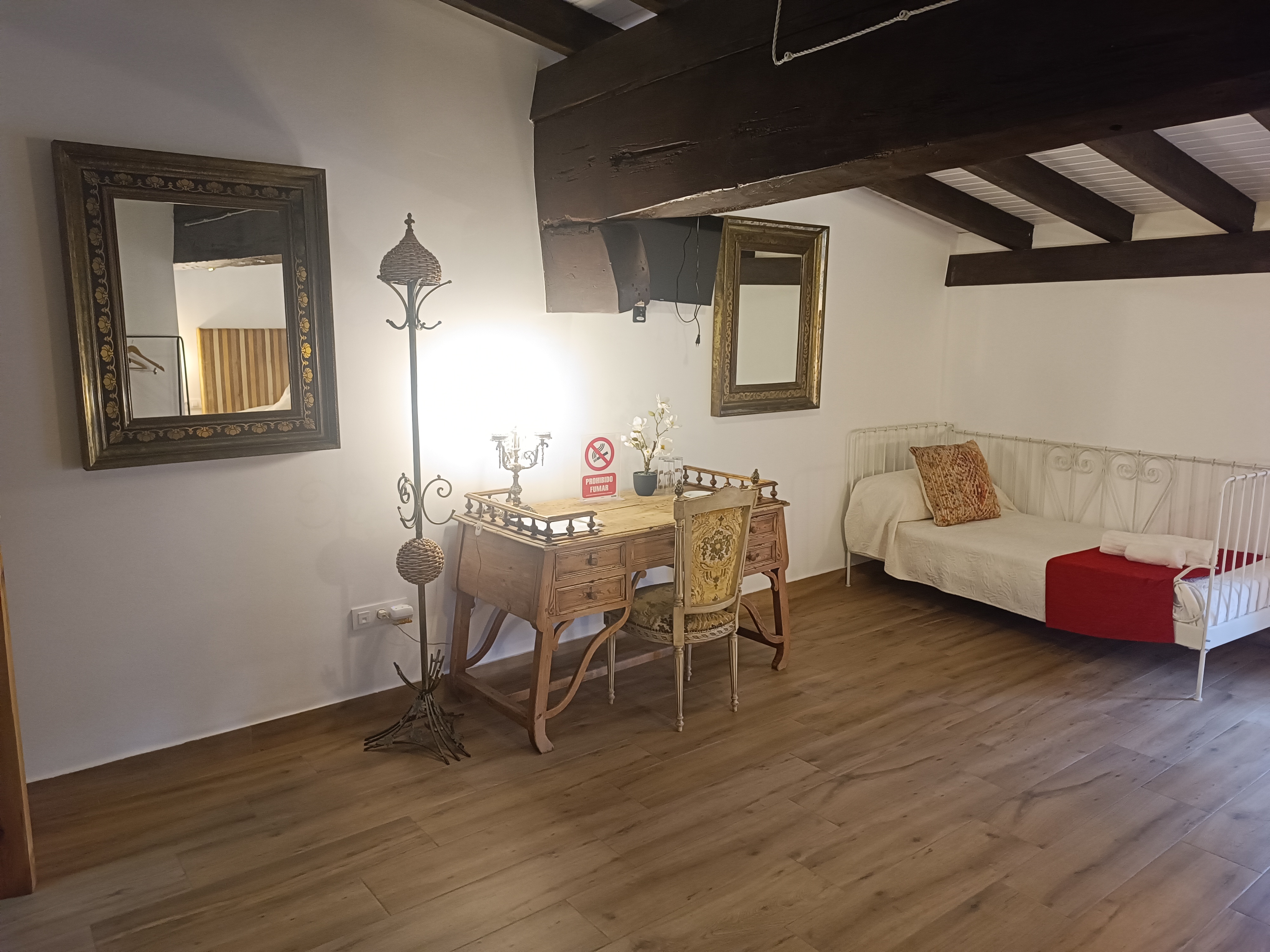 Triple Deluxe King Bed