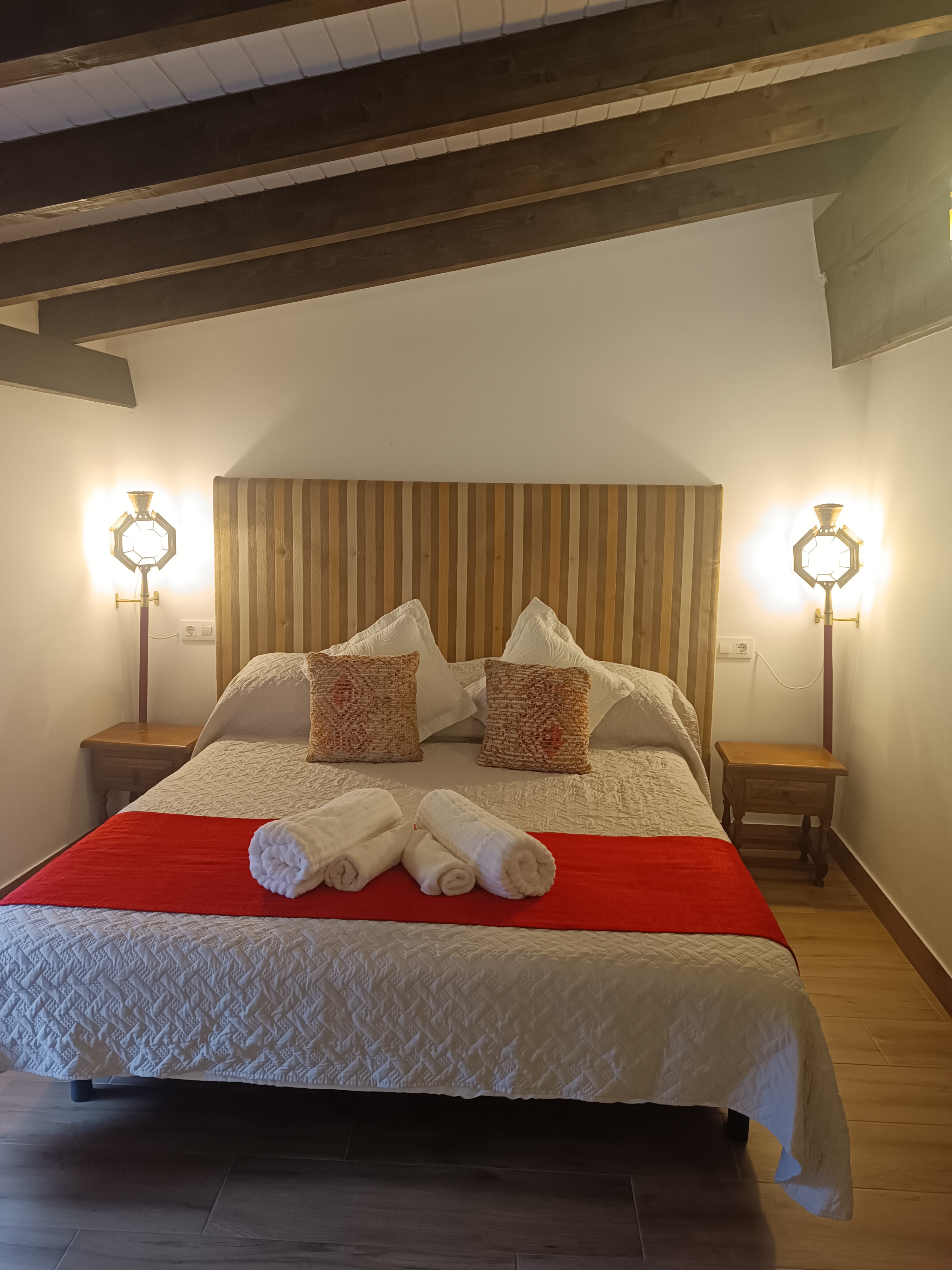 Triple Deluxe King Bed