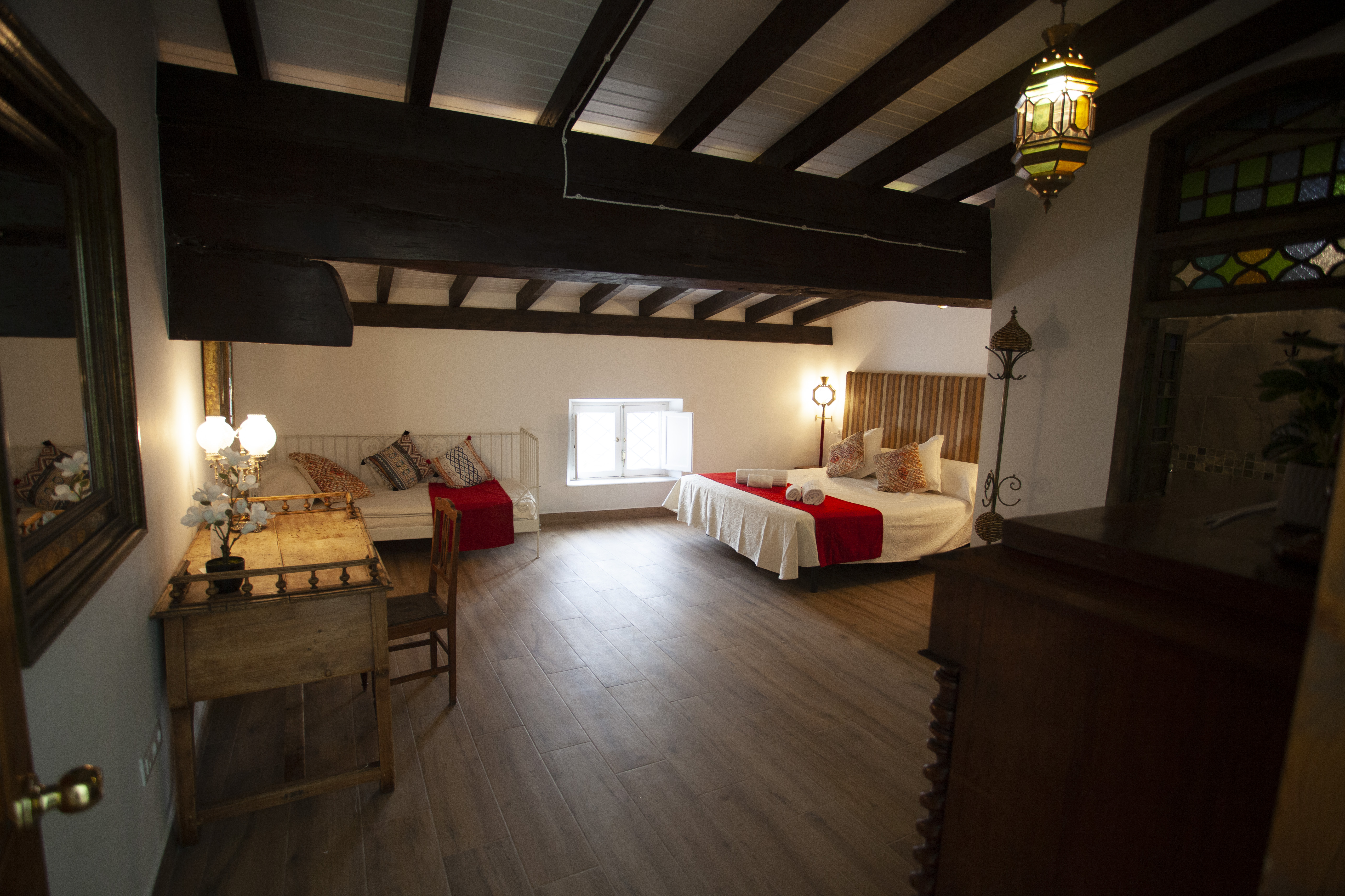 Triple Deluxe King Bed