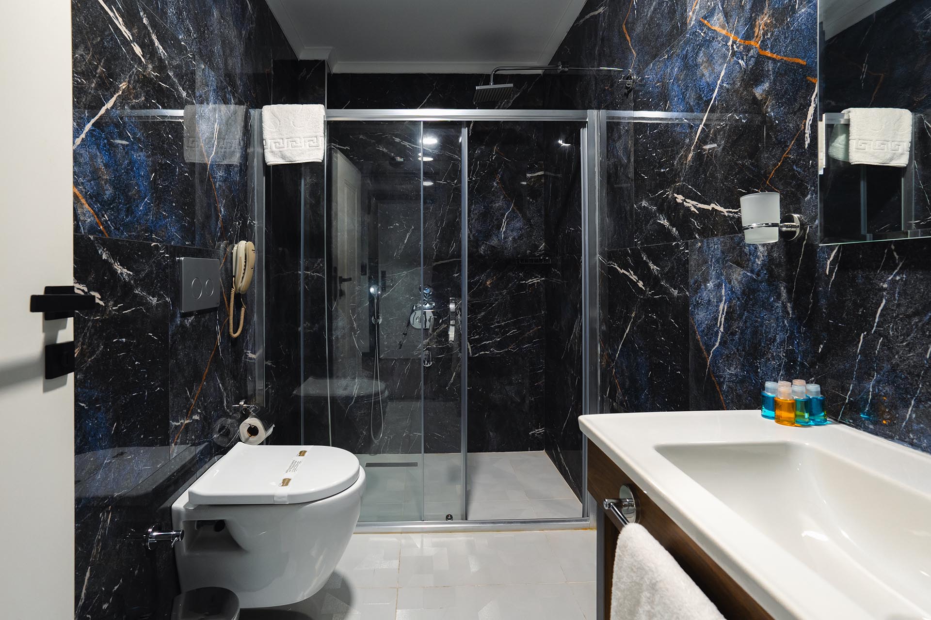 Suite Deluxe Two Beds