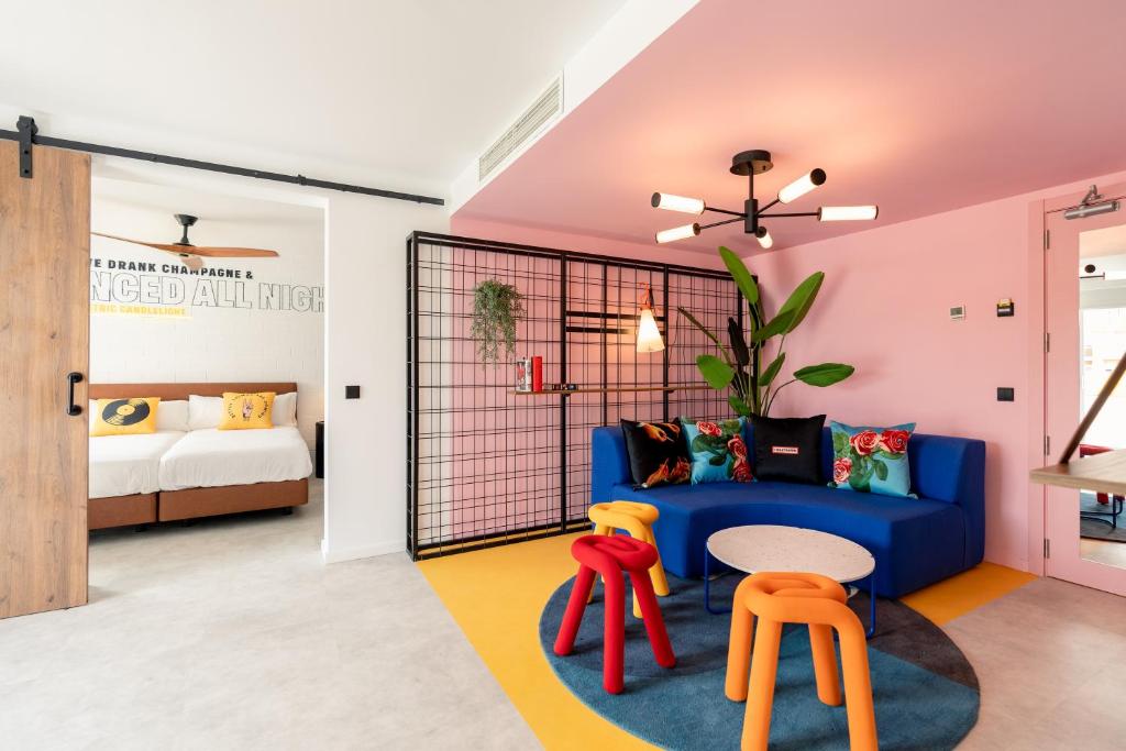 Quadruple Capacity 4