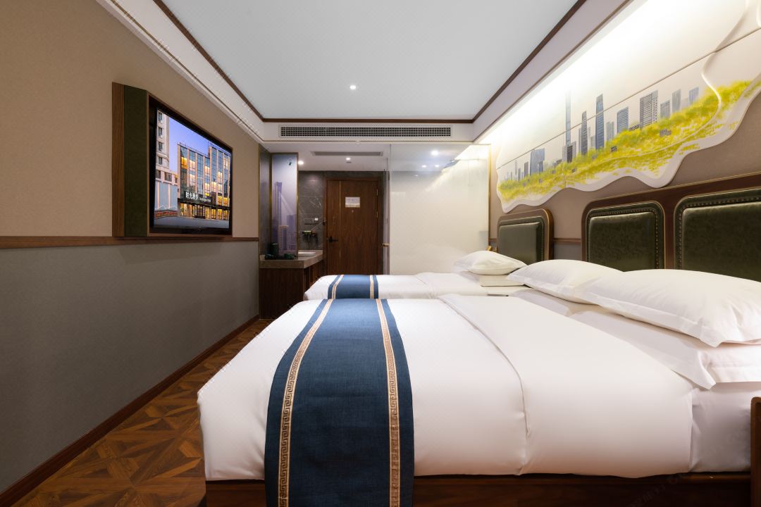 Family Room Superior