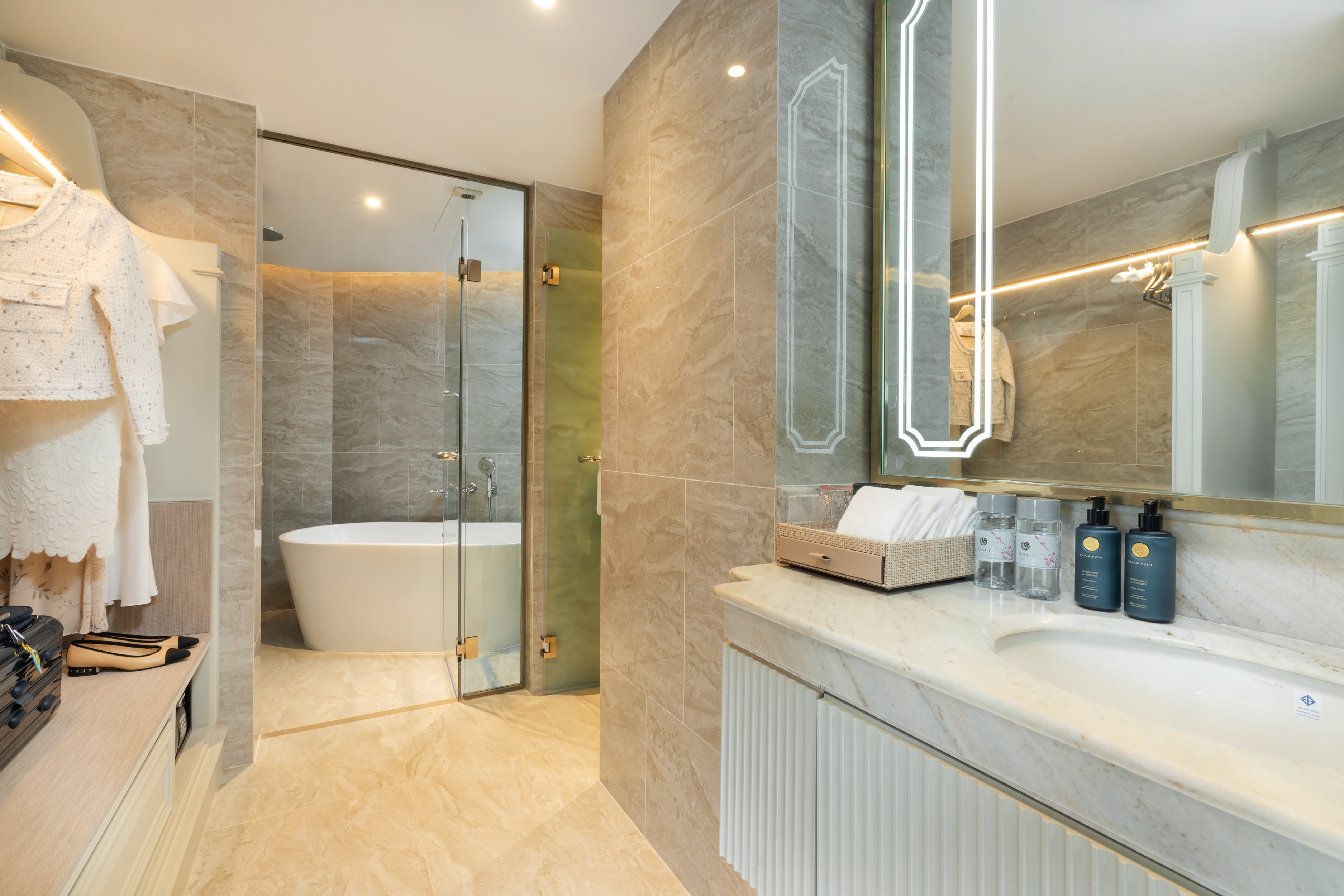 Suite One Bedroom with Views