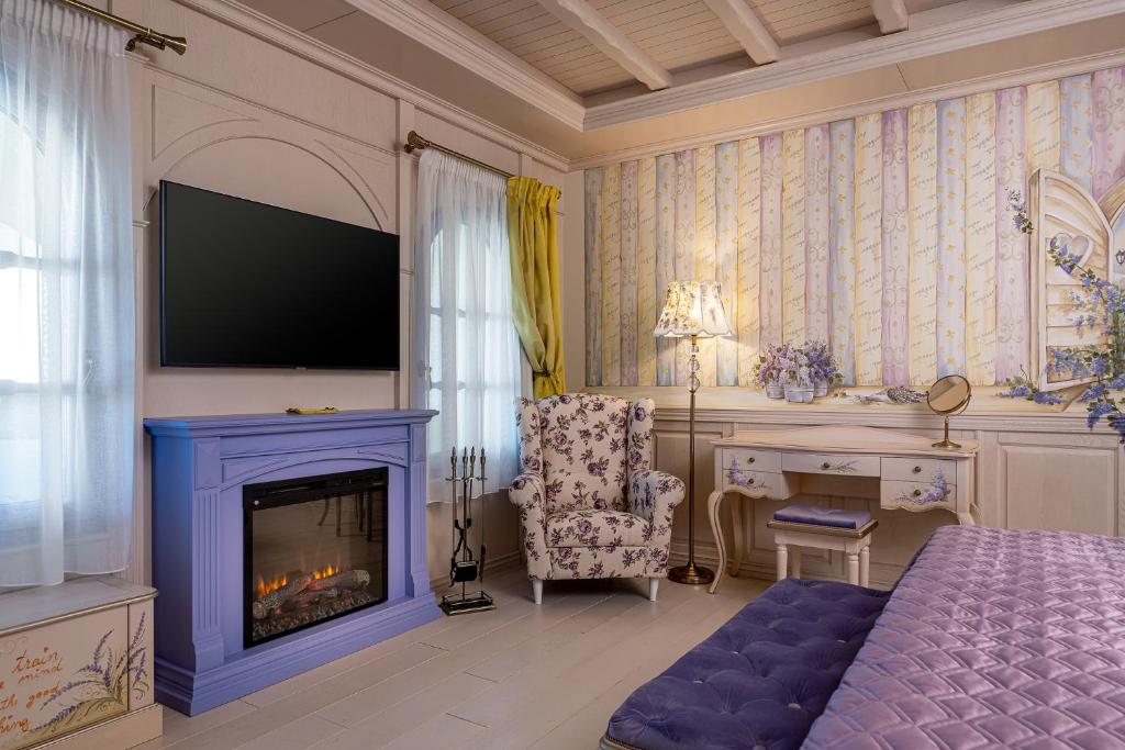 Junior Suite Deluxe Queen Bed