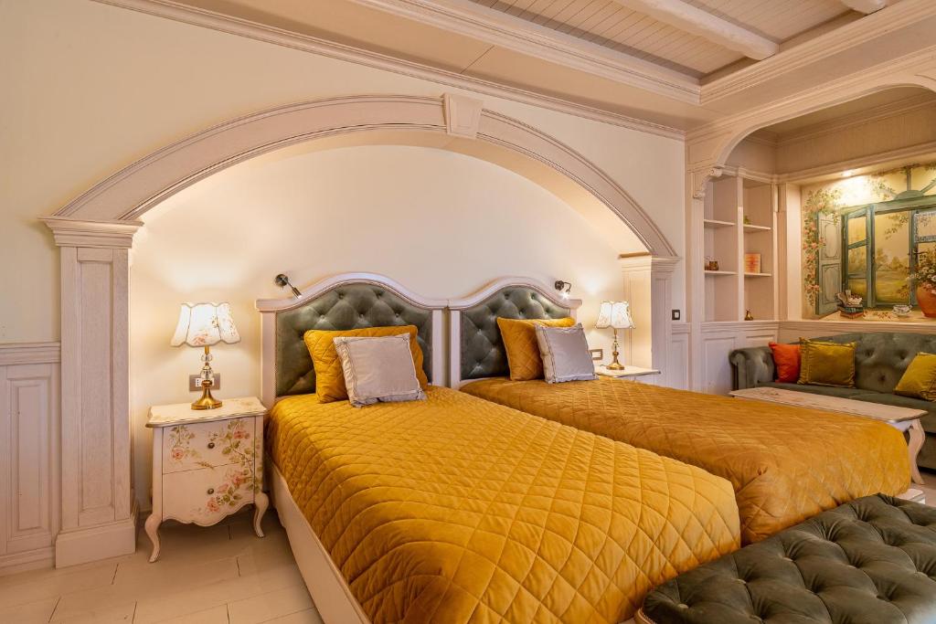 Junior Suite Deluxe Two Beds