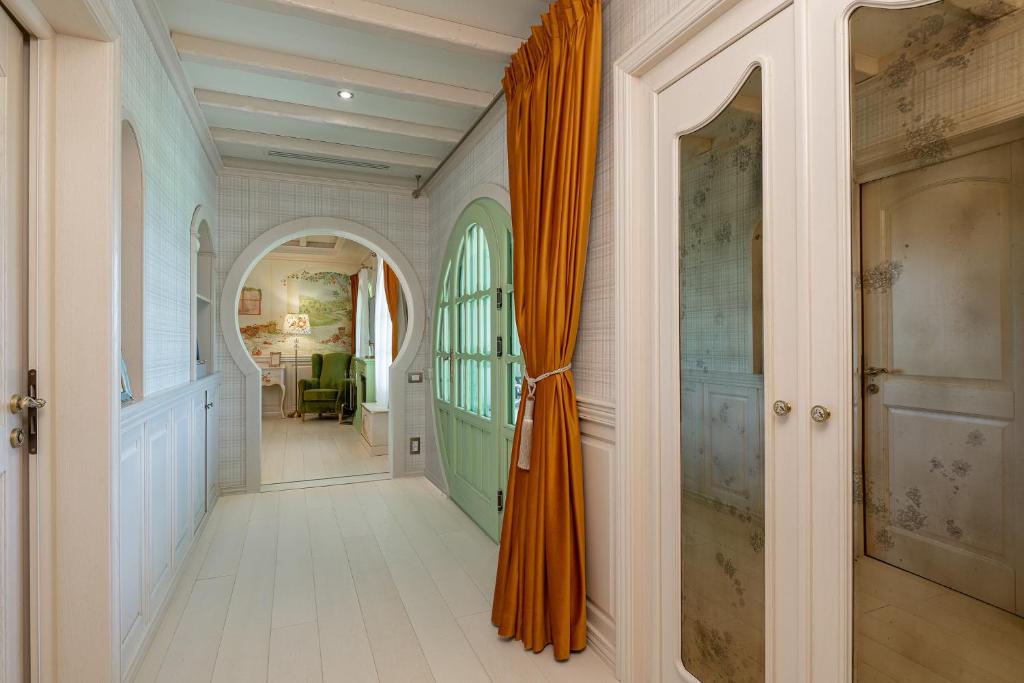 Junior Suite Deluxe Two Beds