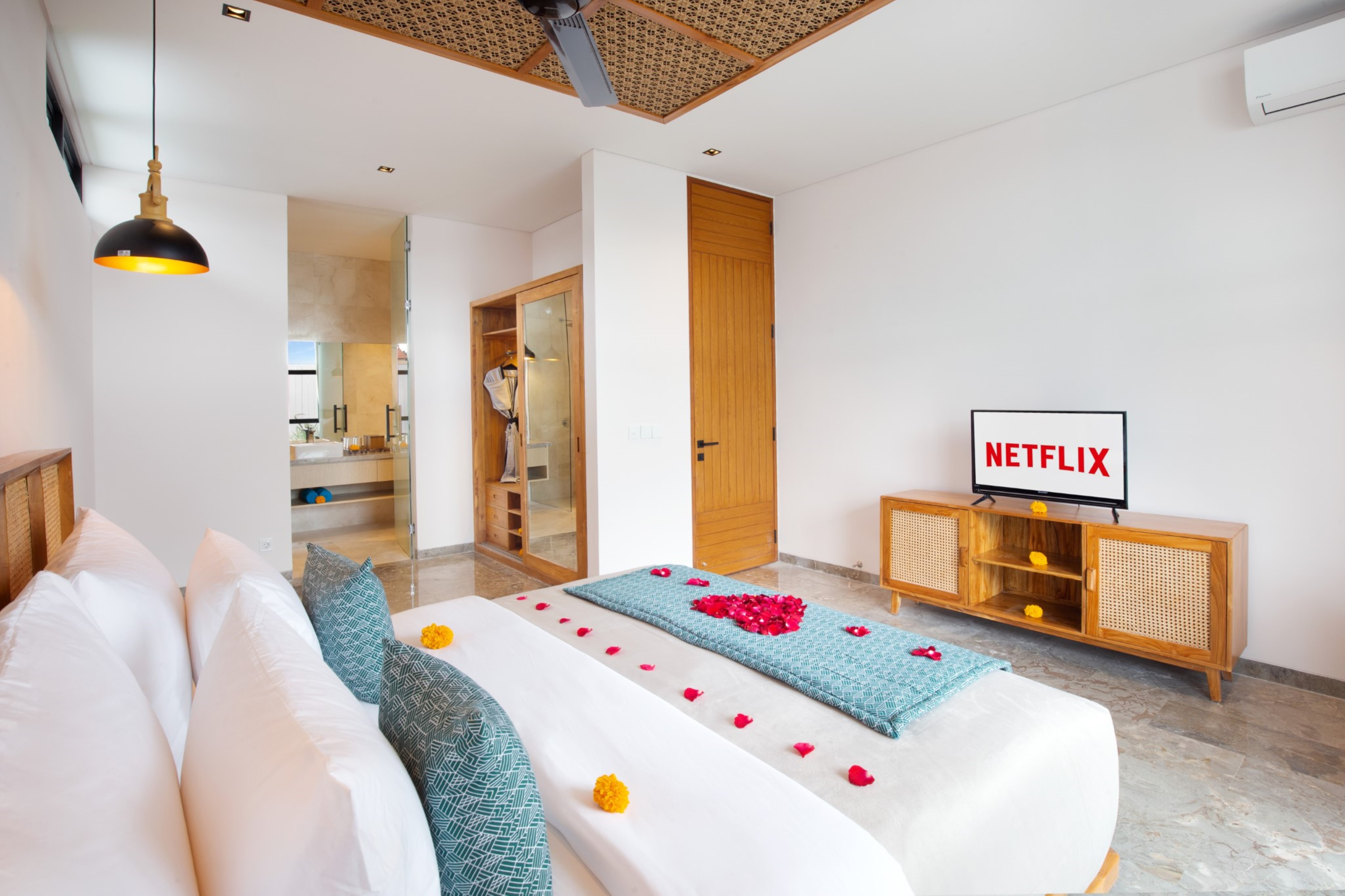 Villa Deluxe Three Bedroom