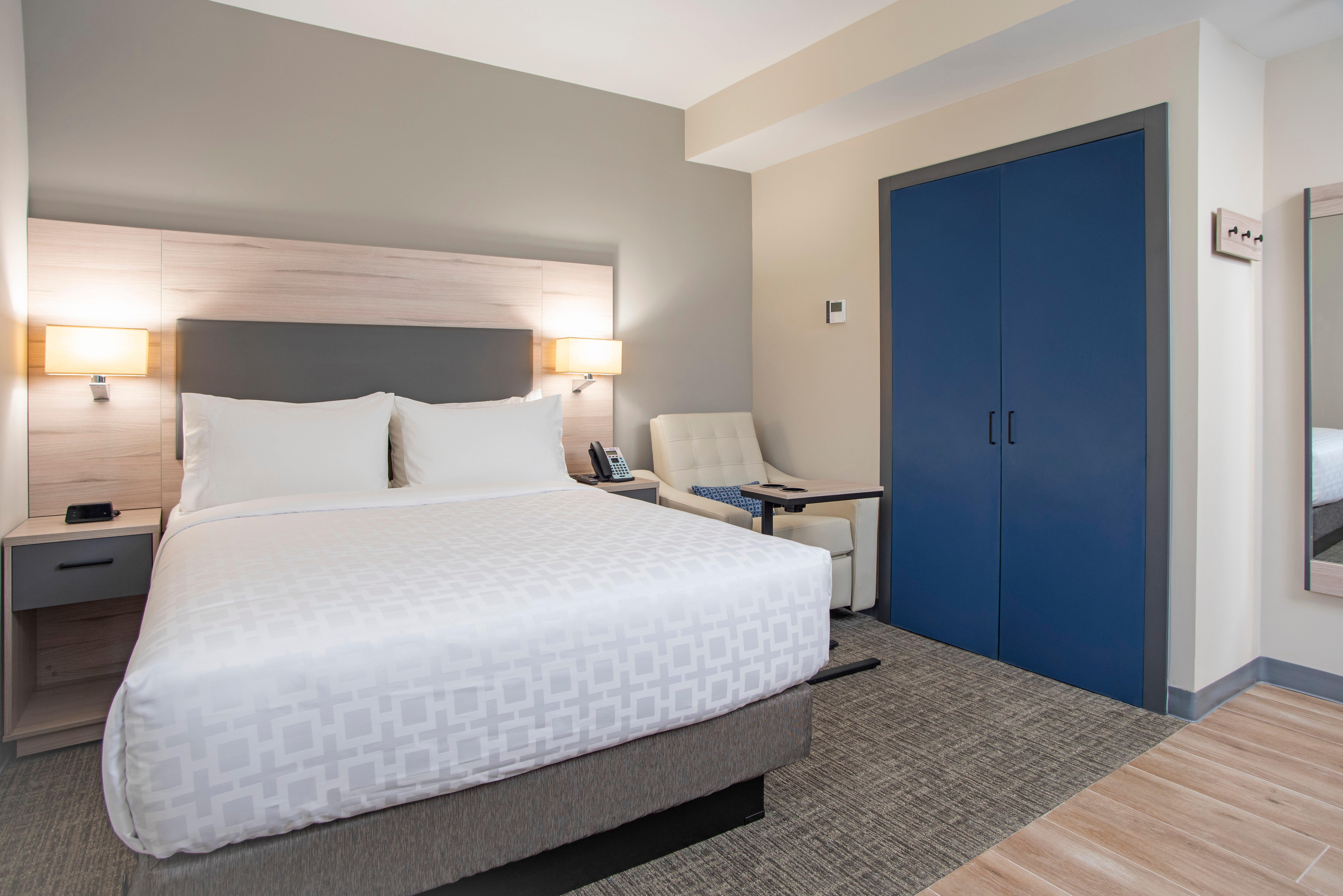 Studio Queen Size Bed