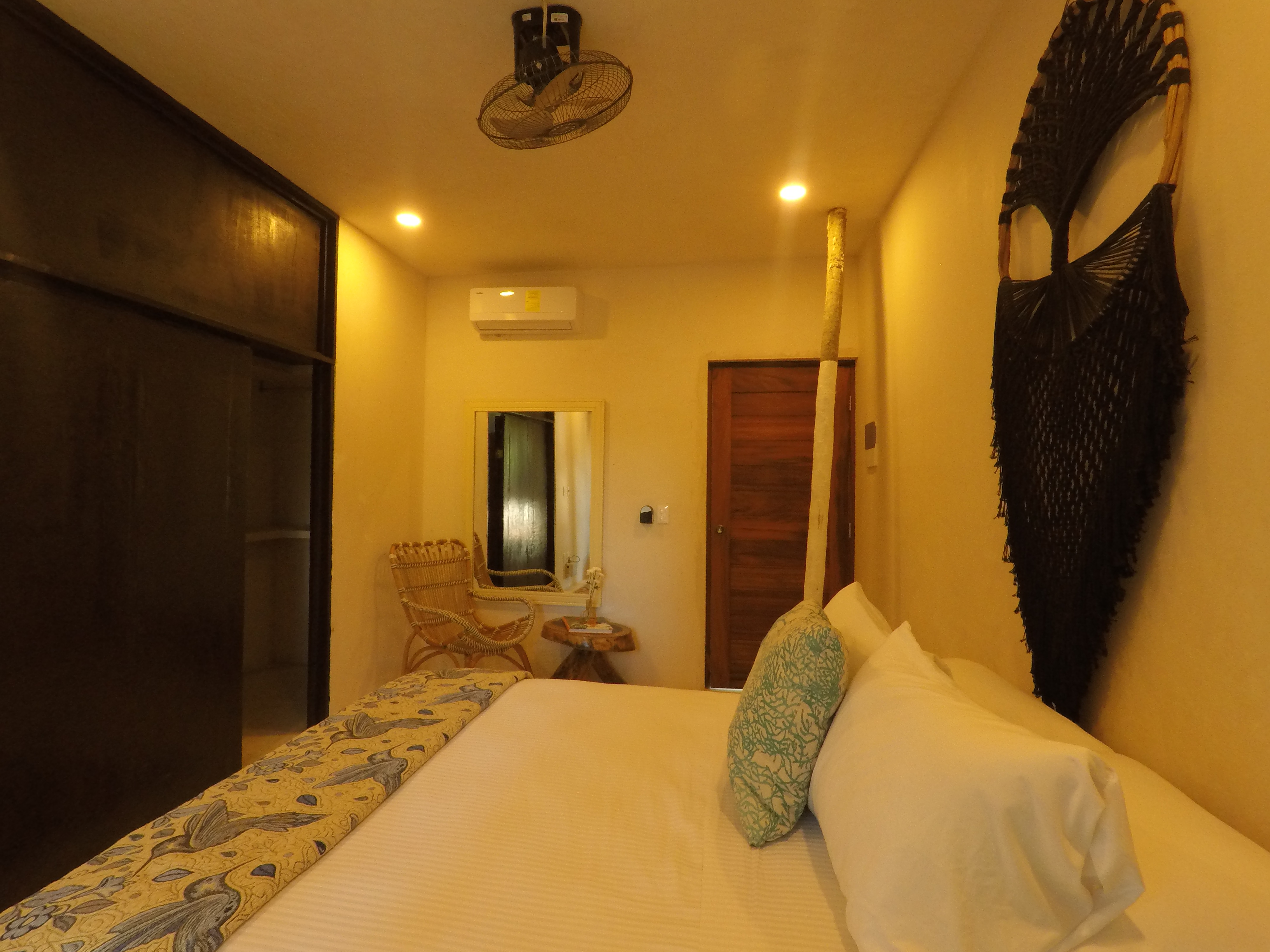 Double Deluxe One Bed