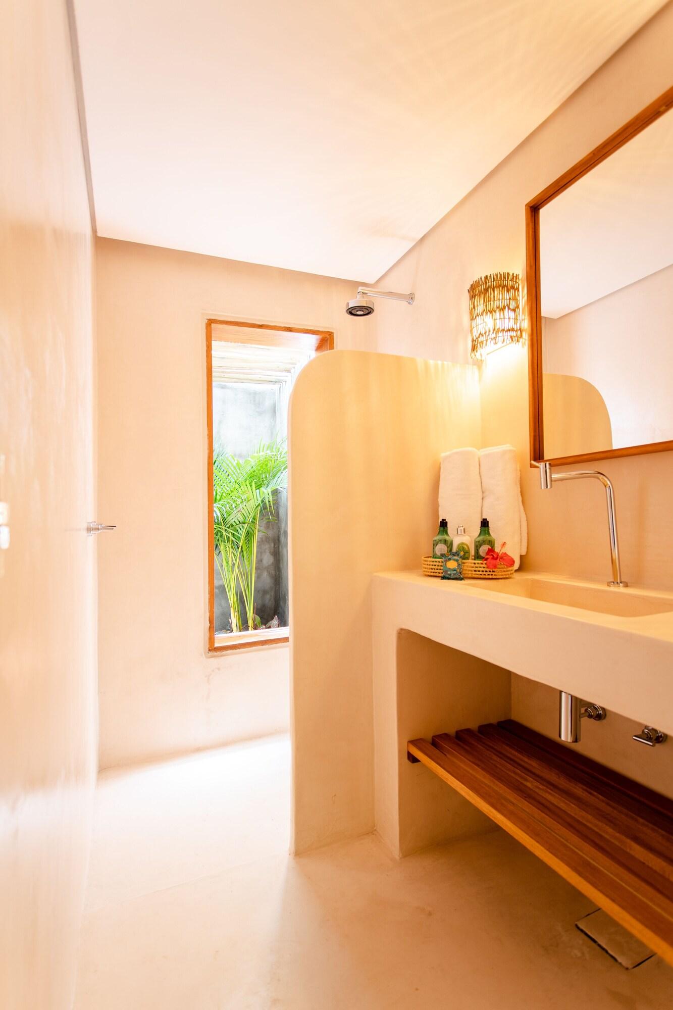 Double Garden View King Bed