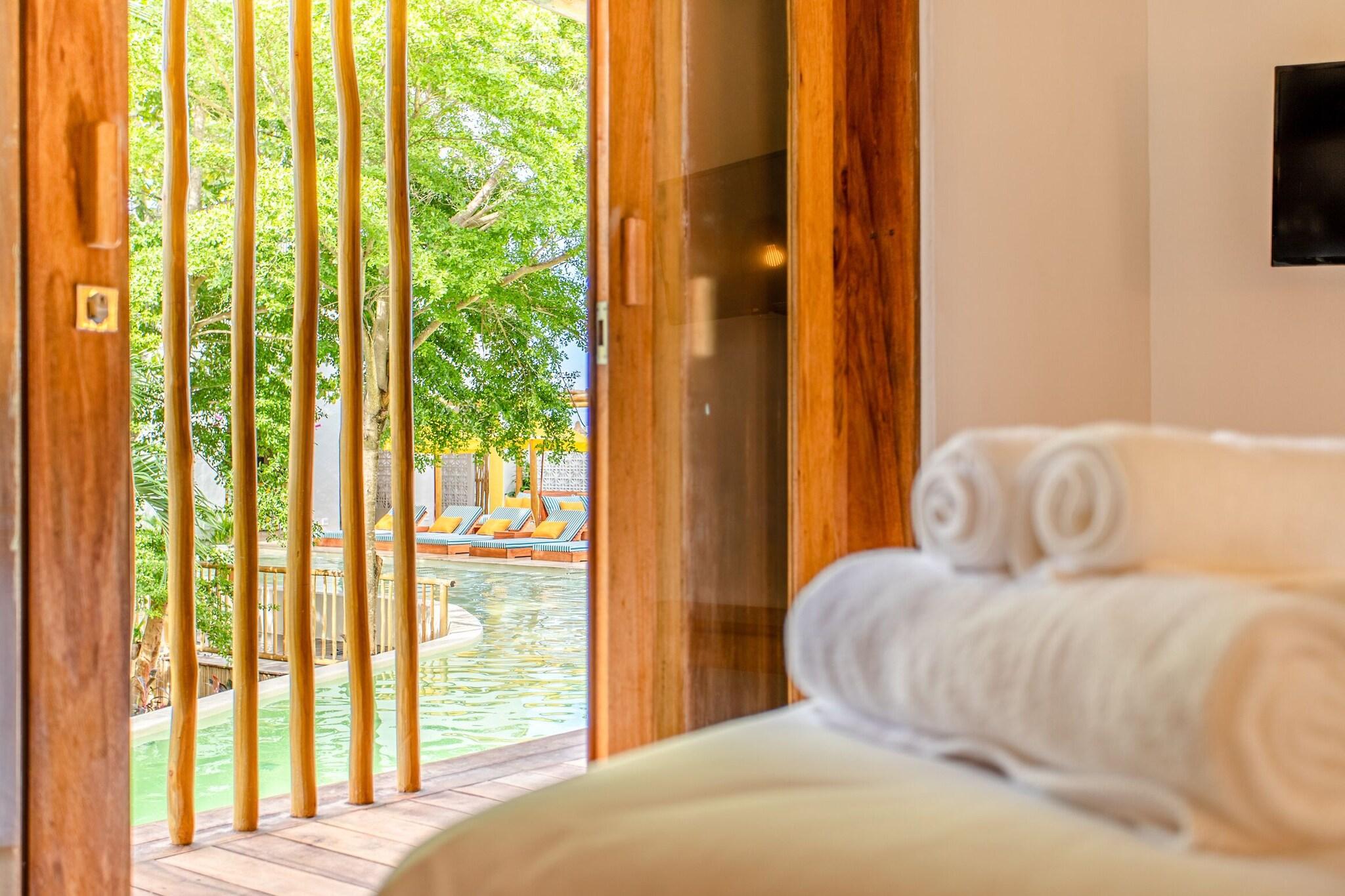 Double Deluxe Pool View