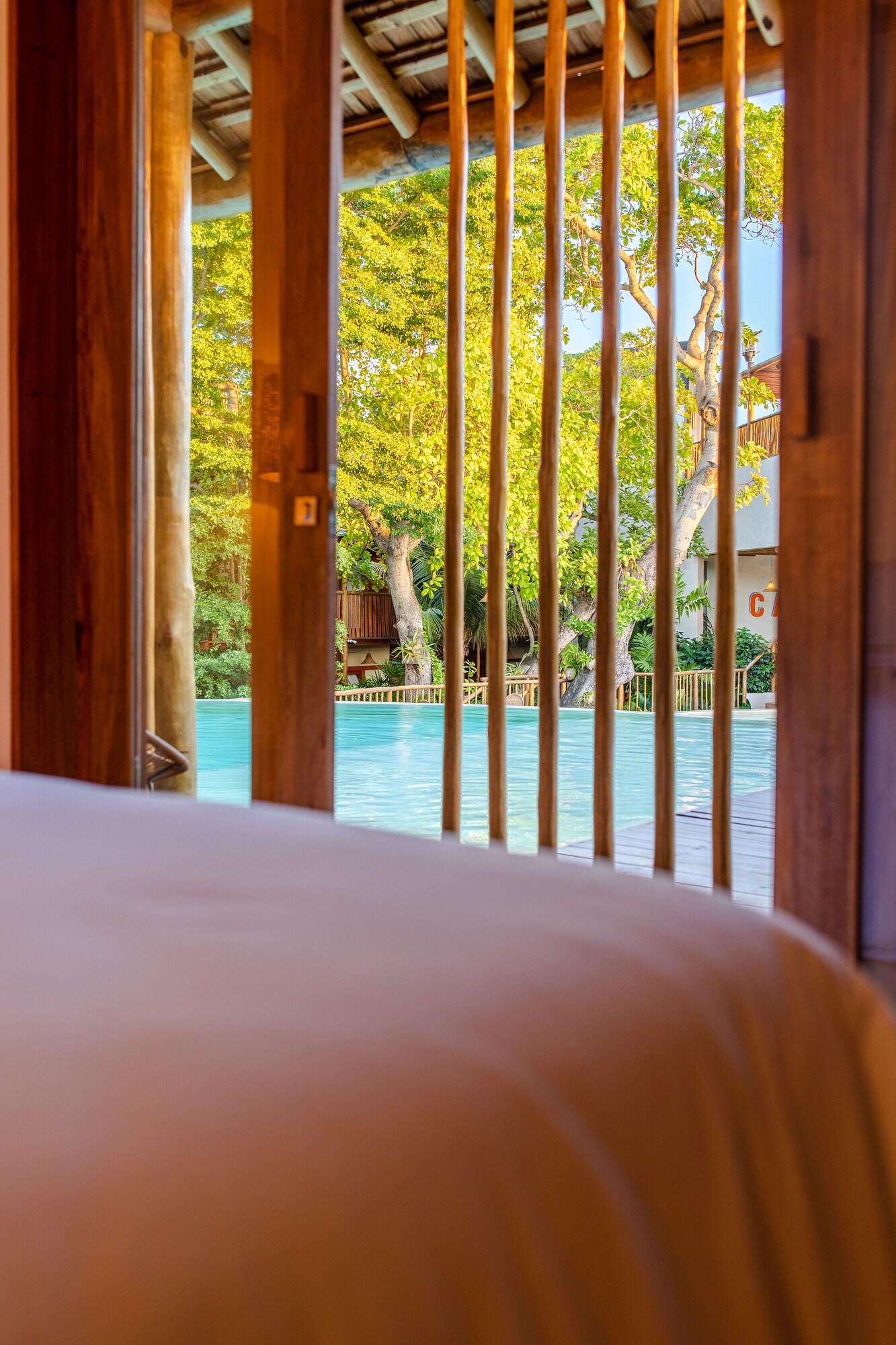 Double Deluxe Pool View