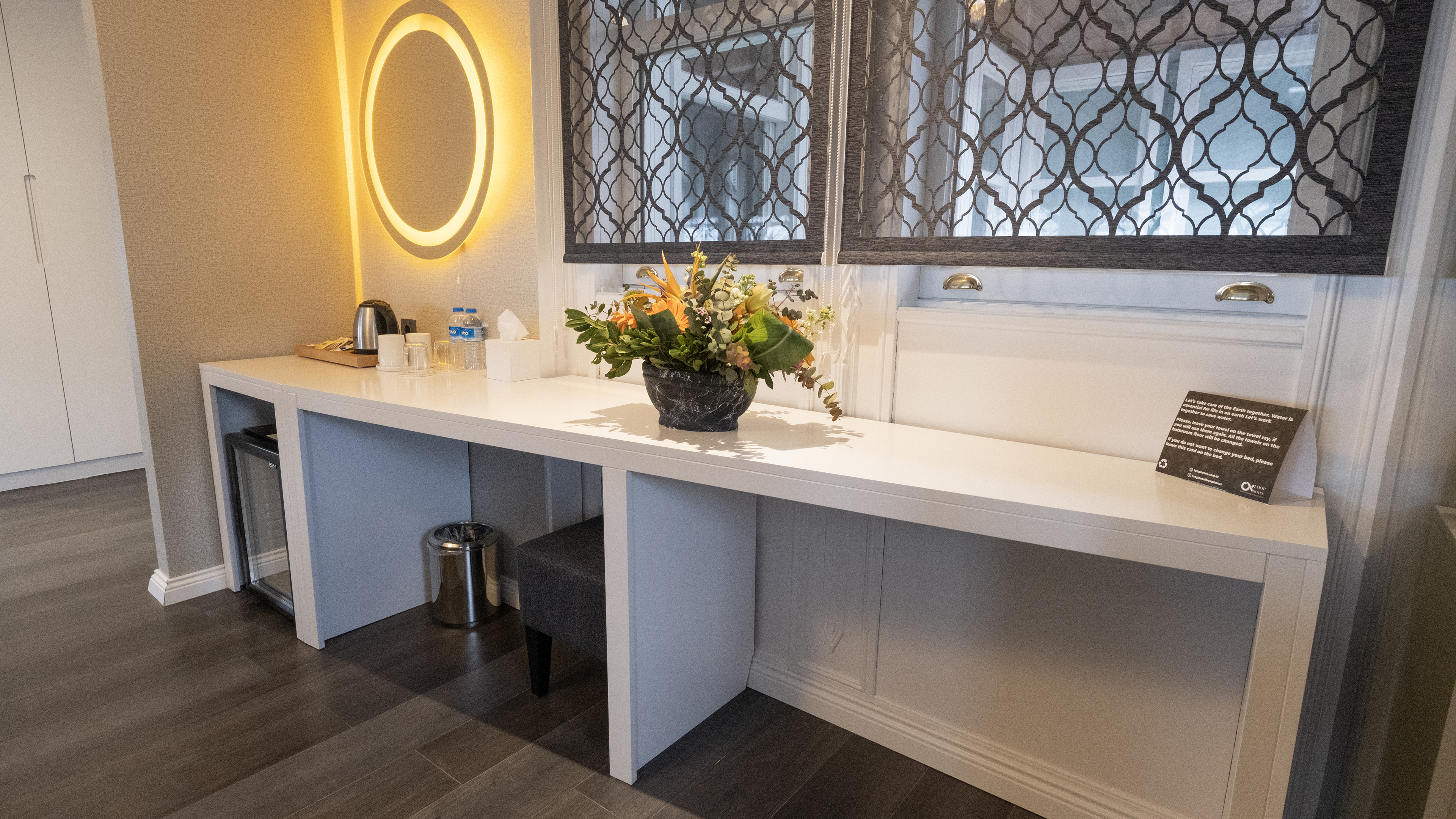 Double Deluxe Queen Bed