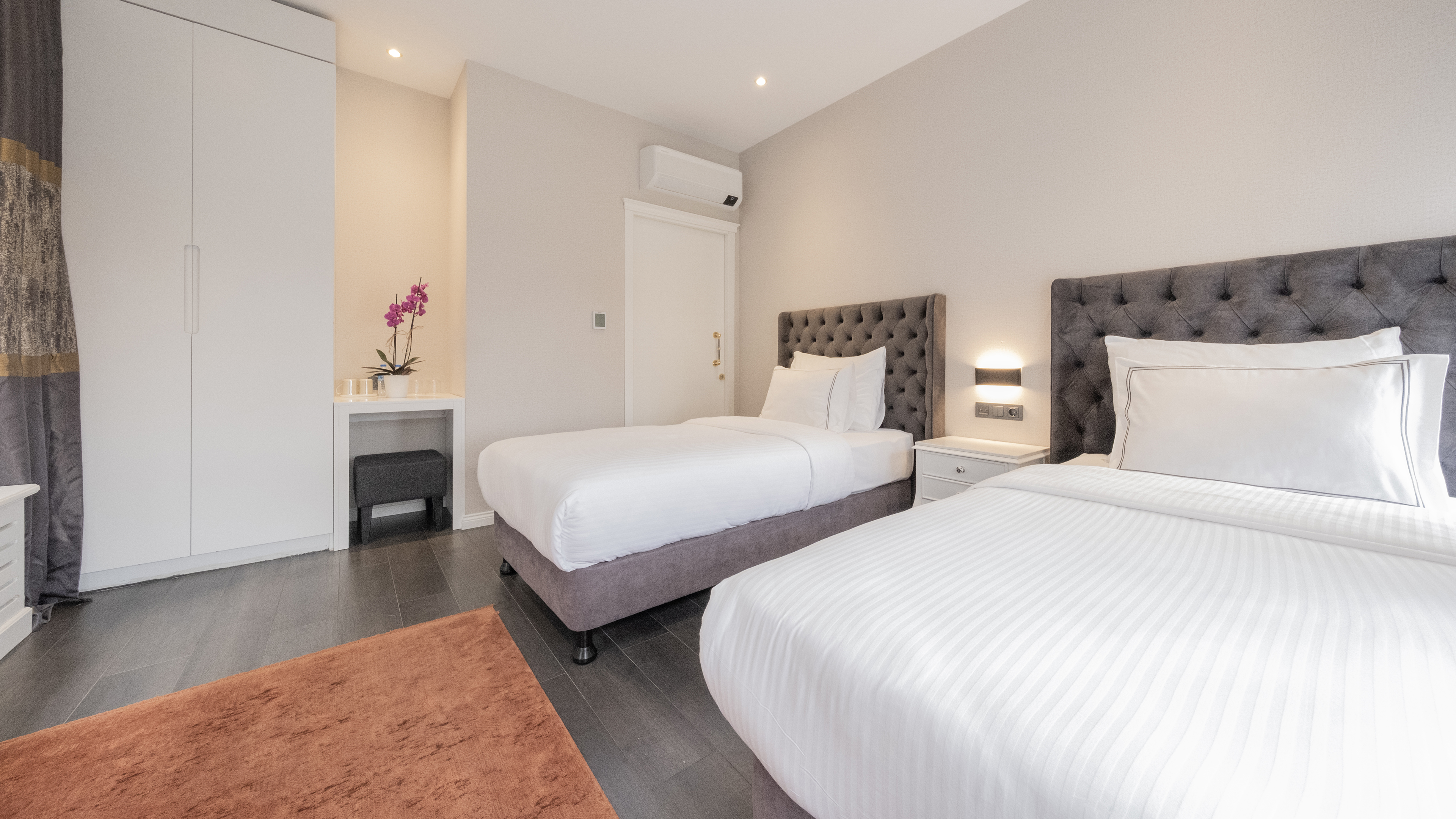 Family Room Connecting Room