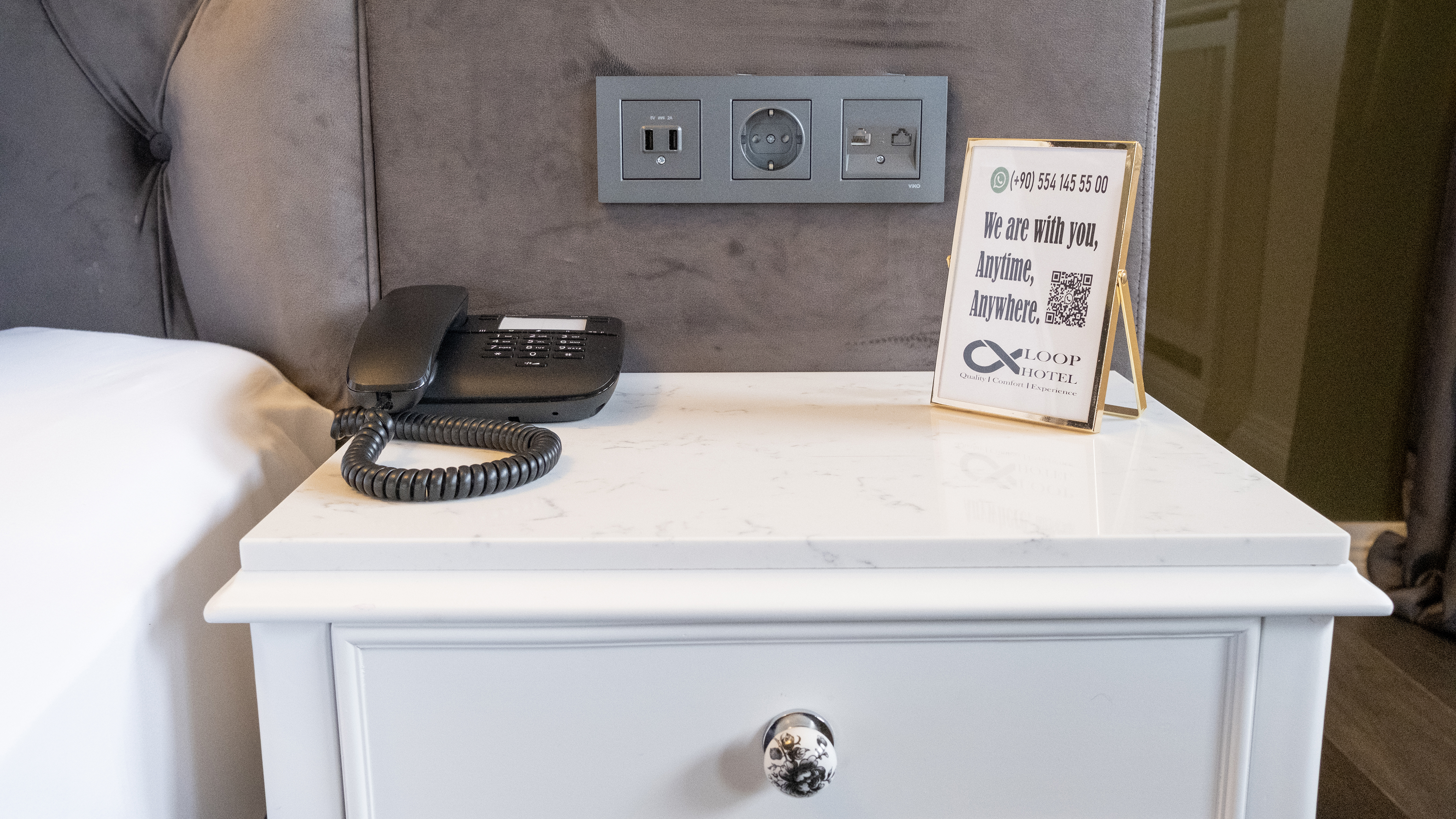 Double Deluxe Queen Bed