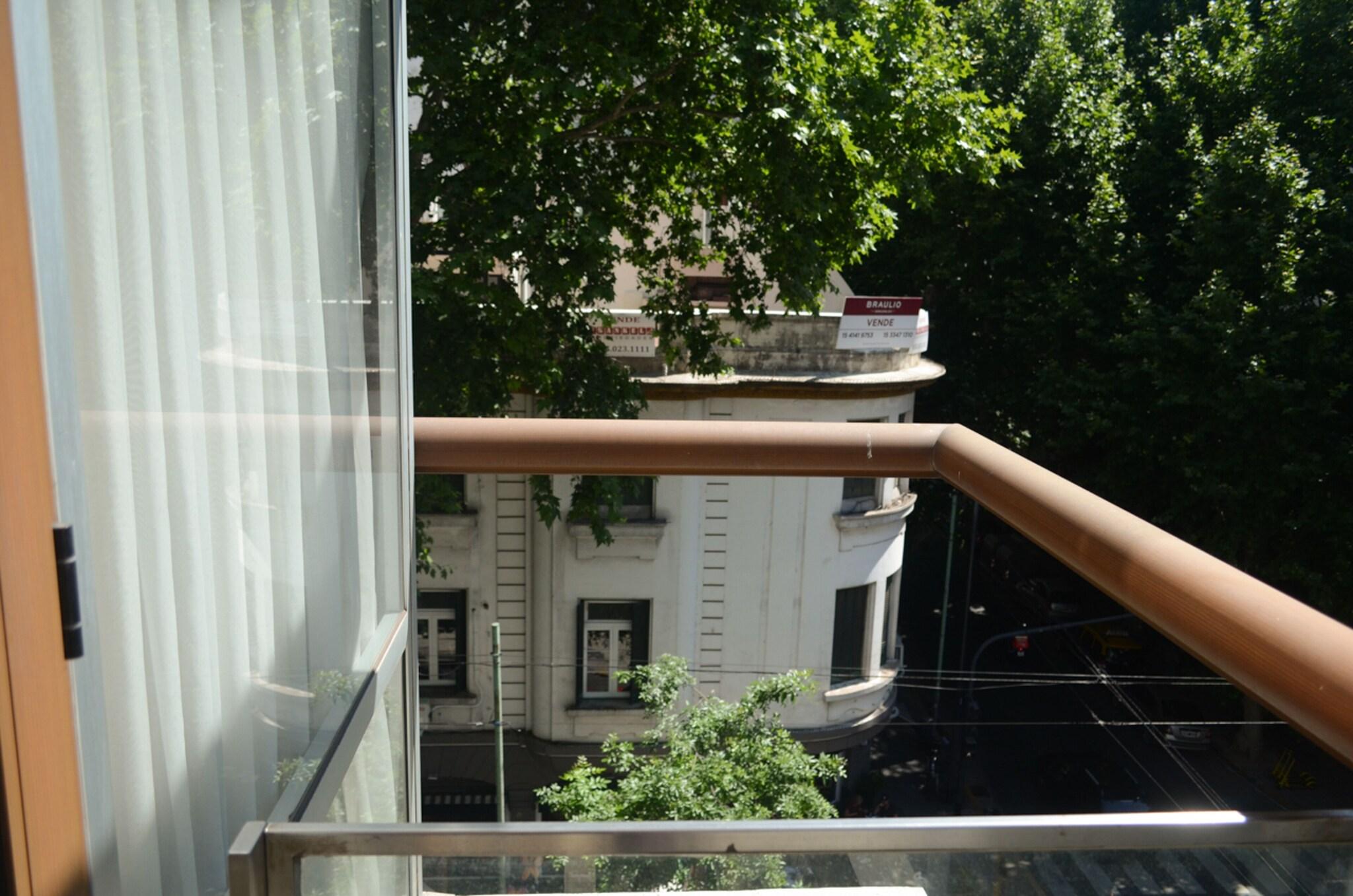 Triple Deluxe King Bed