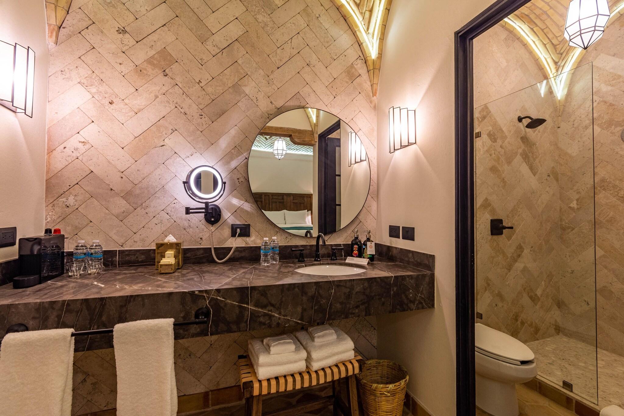 Studio Queen Size Bed