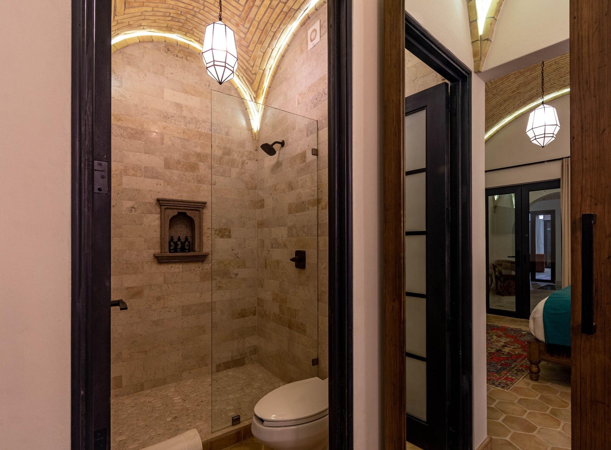 Studio Queen Size Bed