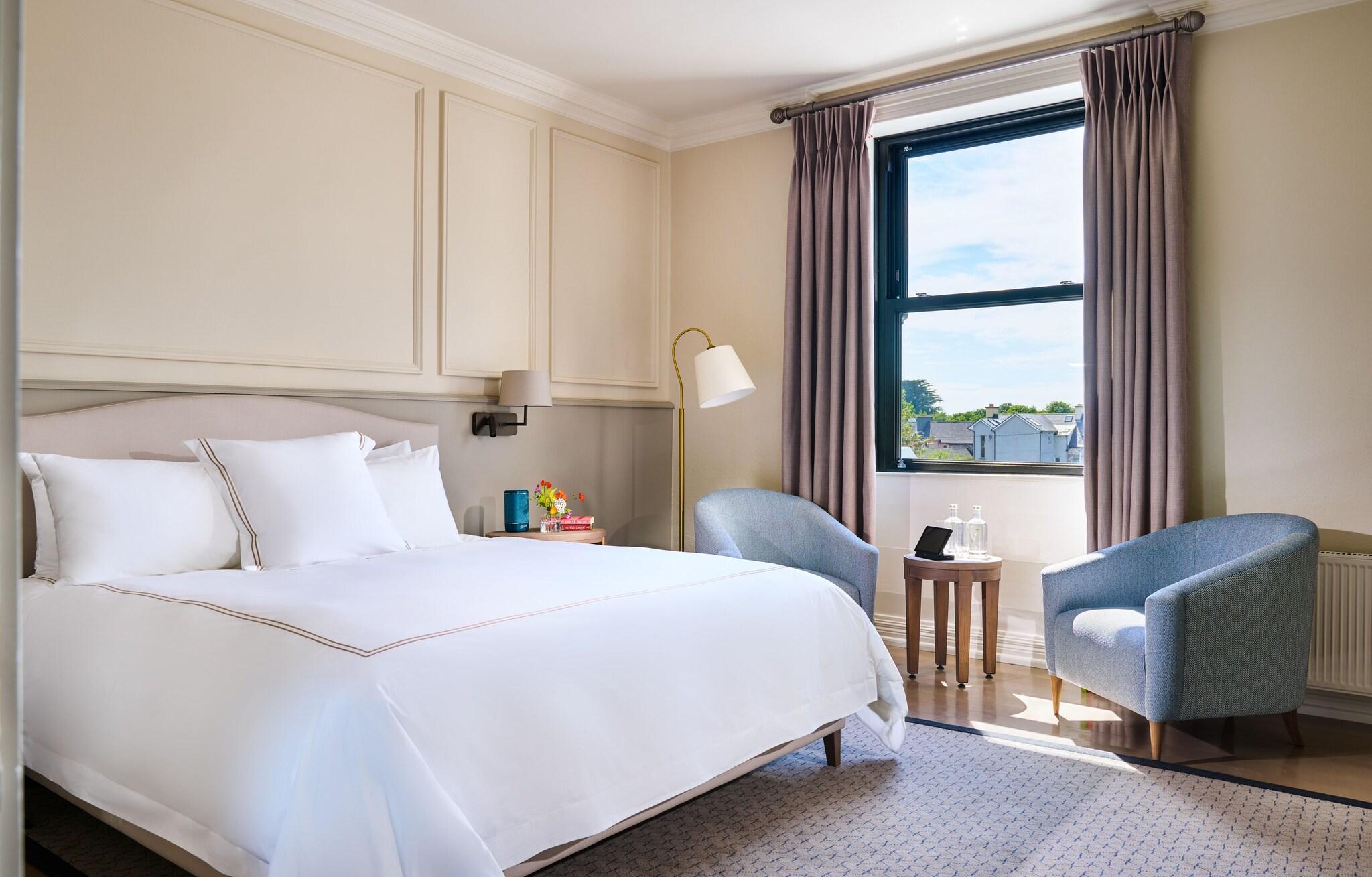 Double Deluxe King Bed