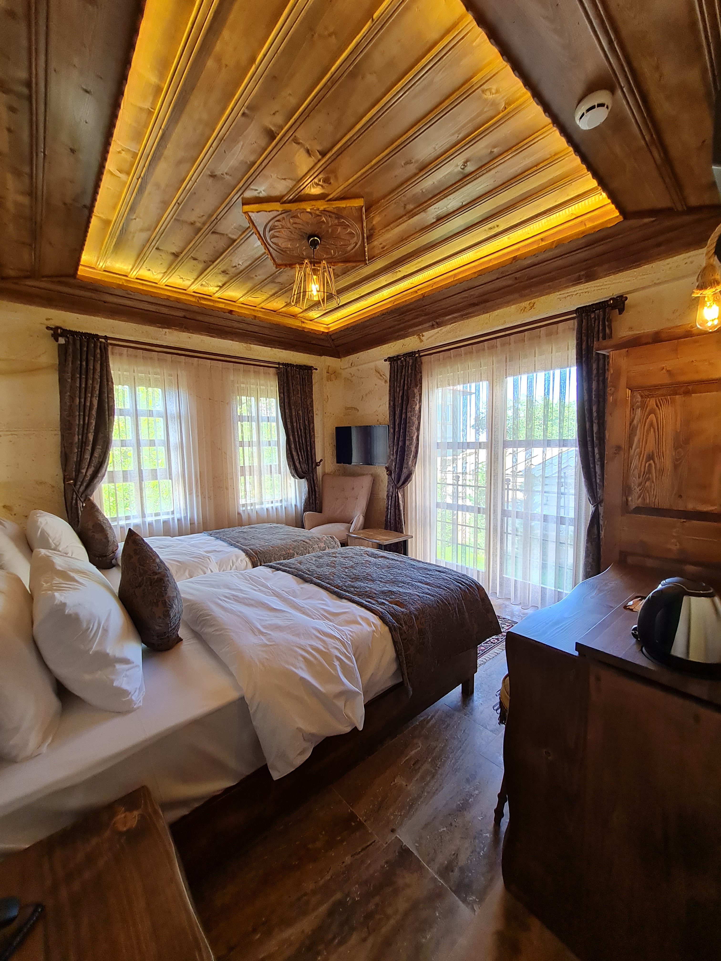 Double or Twin Deluxe