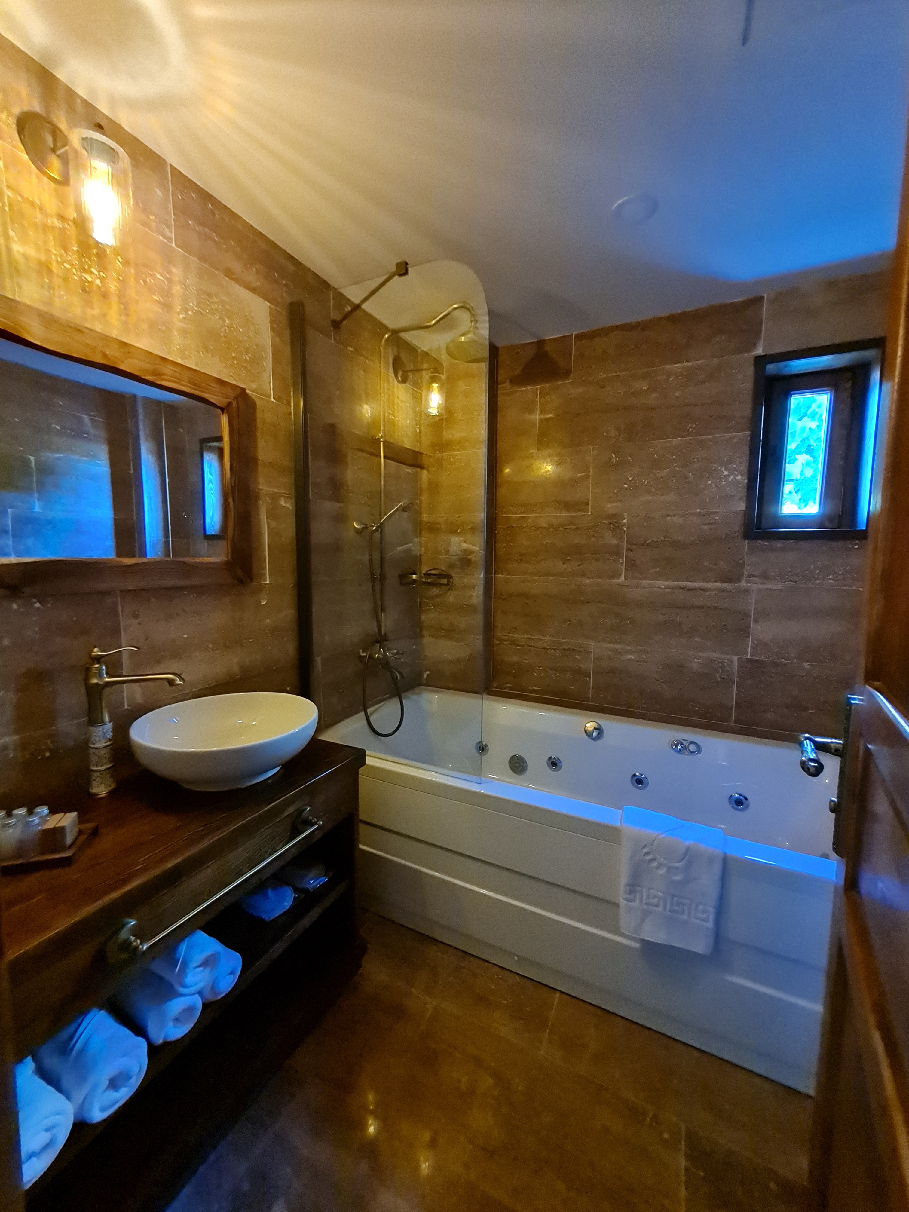 Double or Twin Deluxe