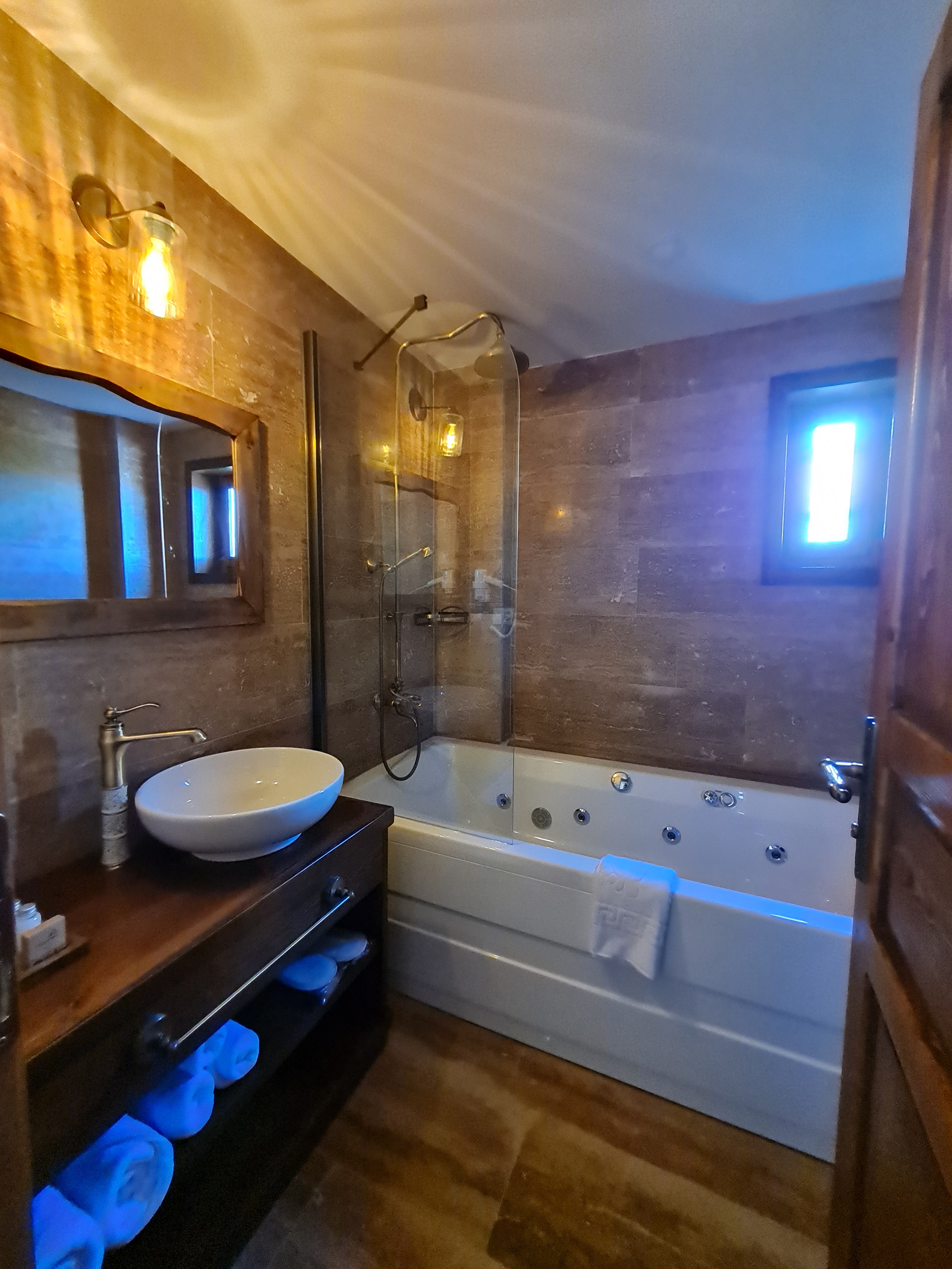 Double or Twin with Jacuzzi