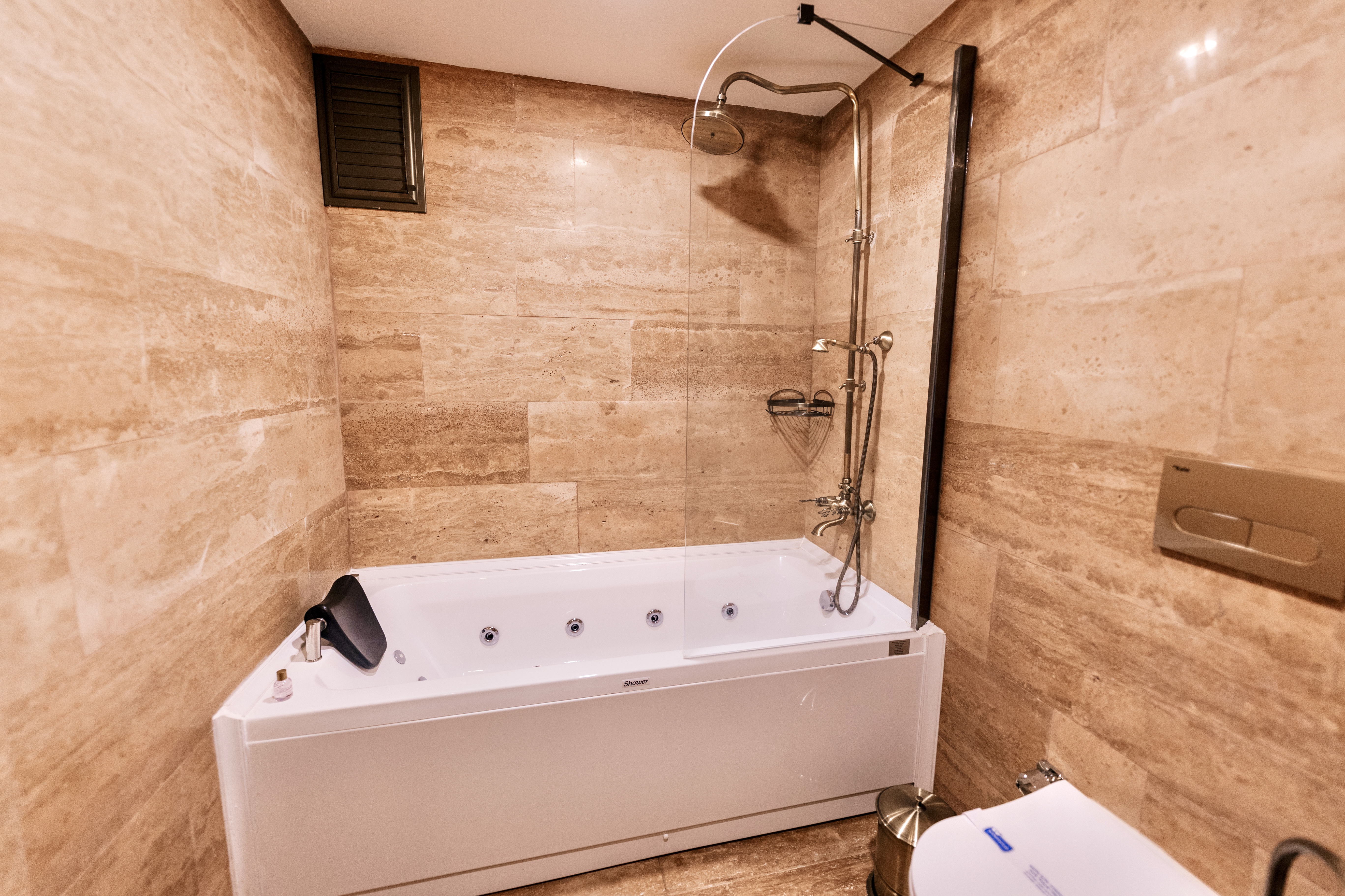 Family Room Connecting Room