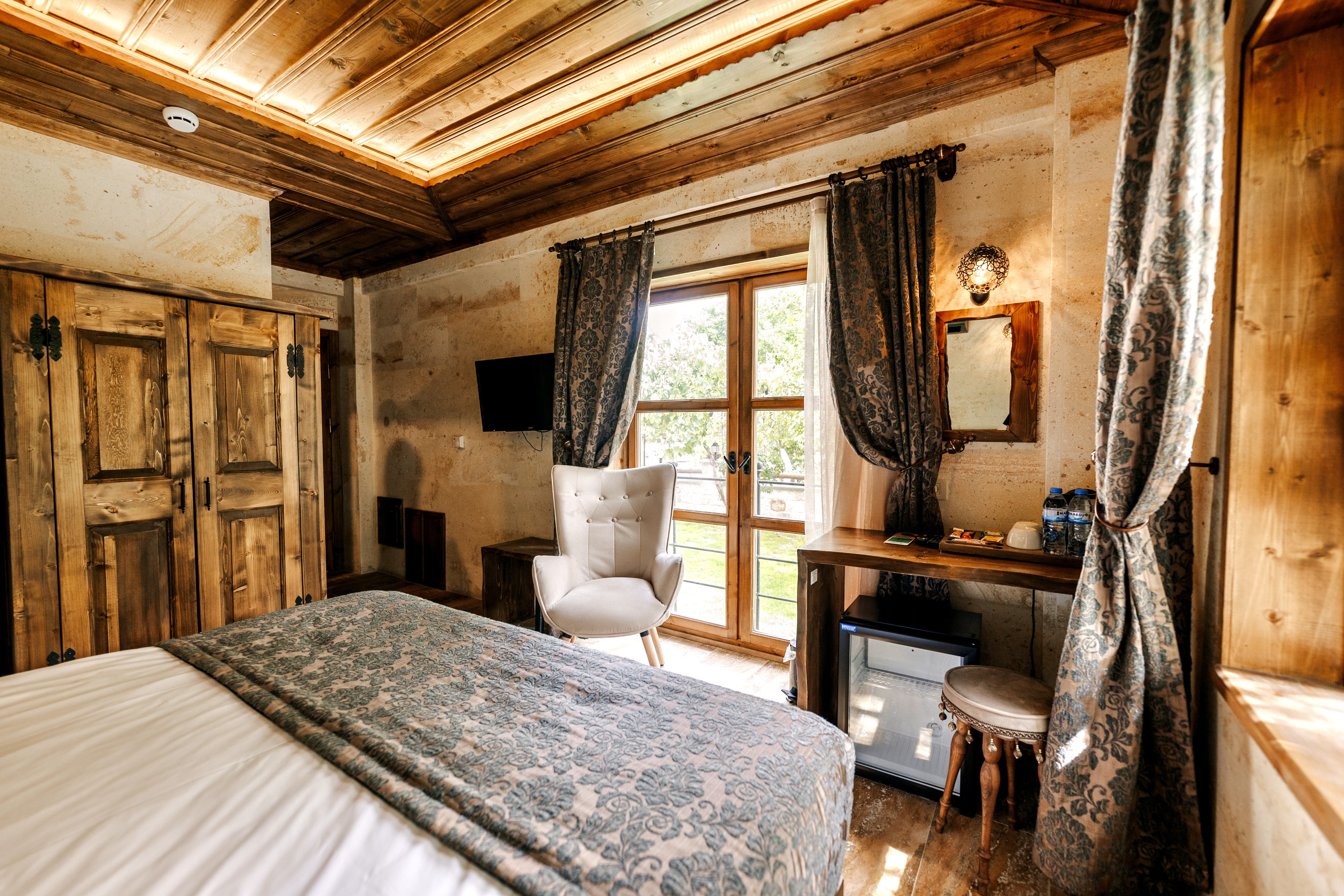 Double or Twin Superior King Bed