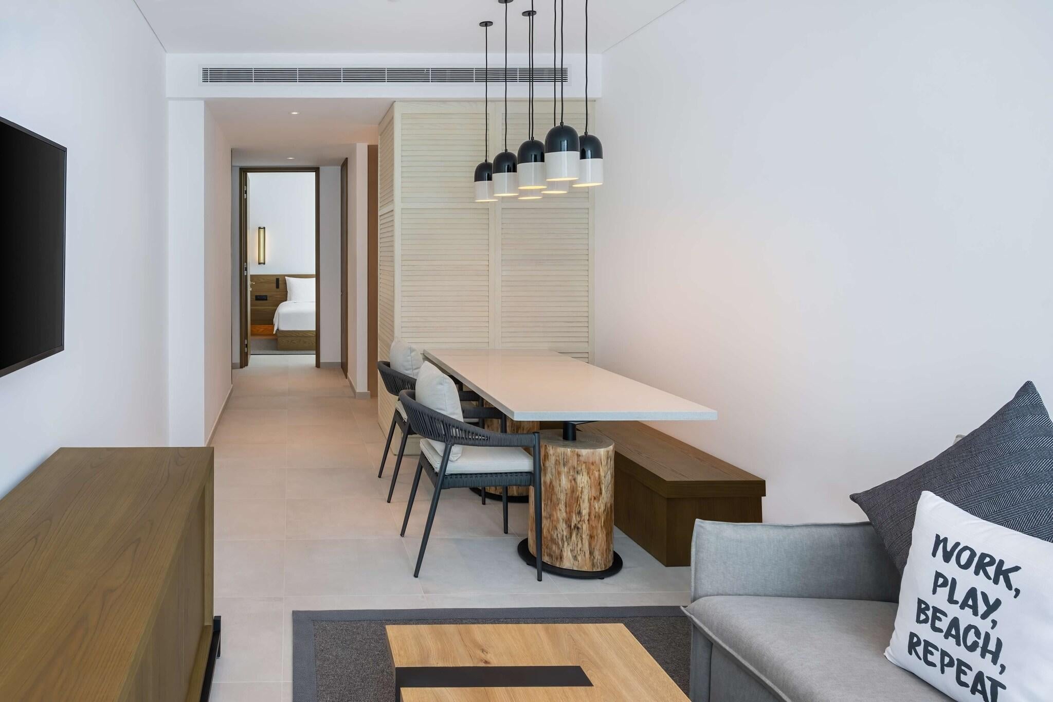 Suite Sea View King Bed