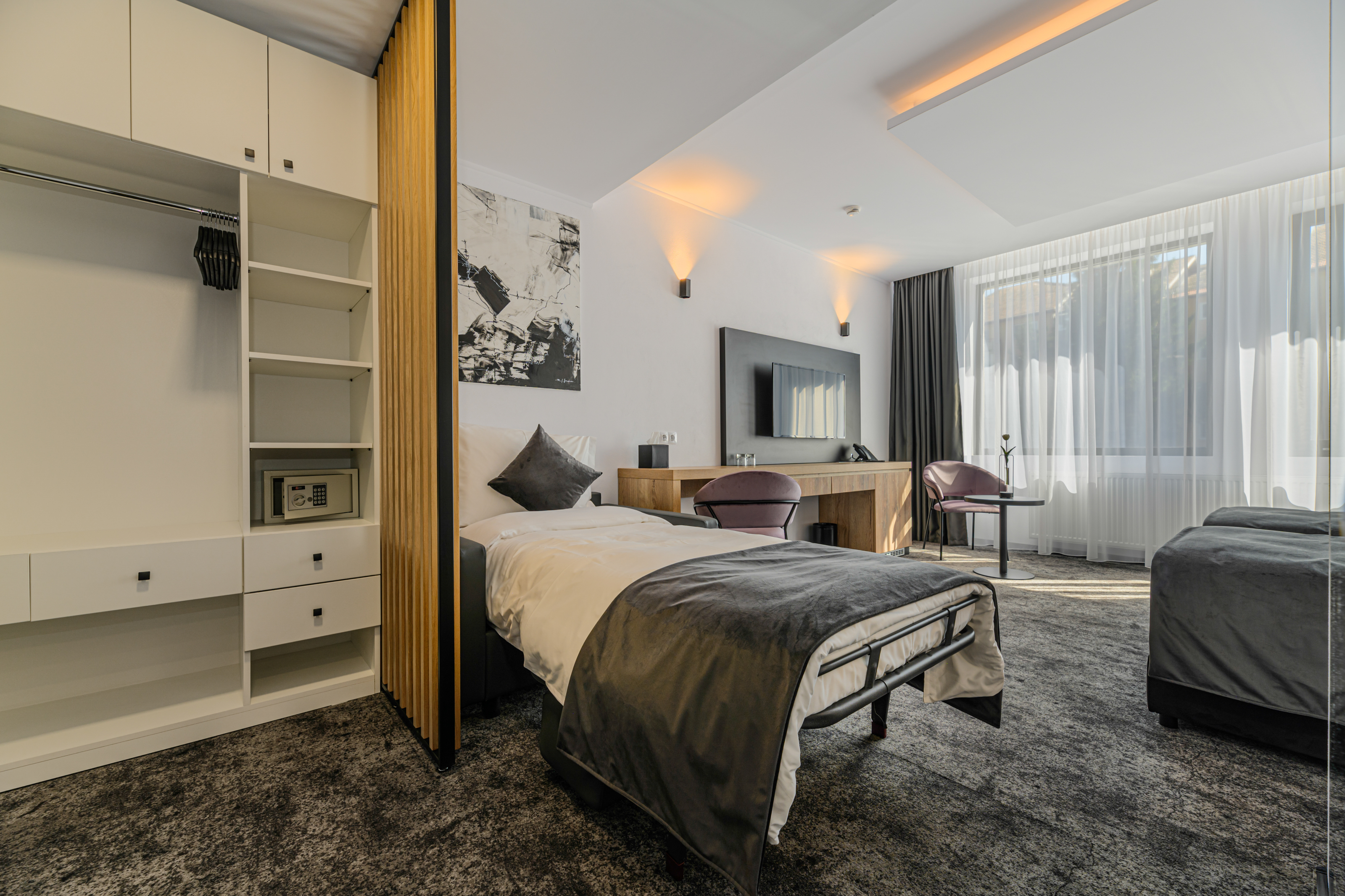 Family Room Executive