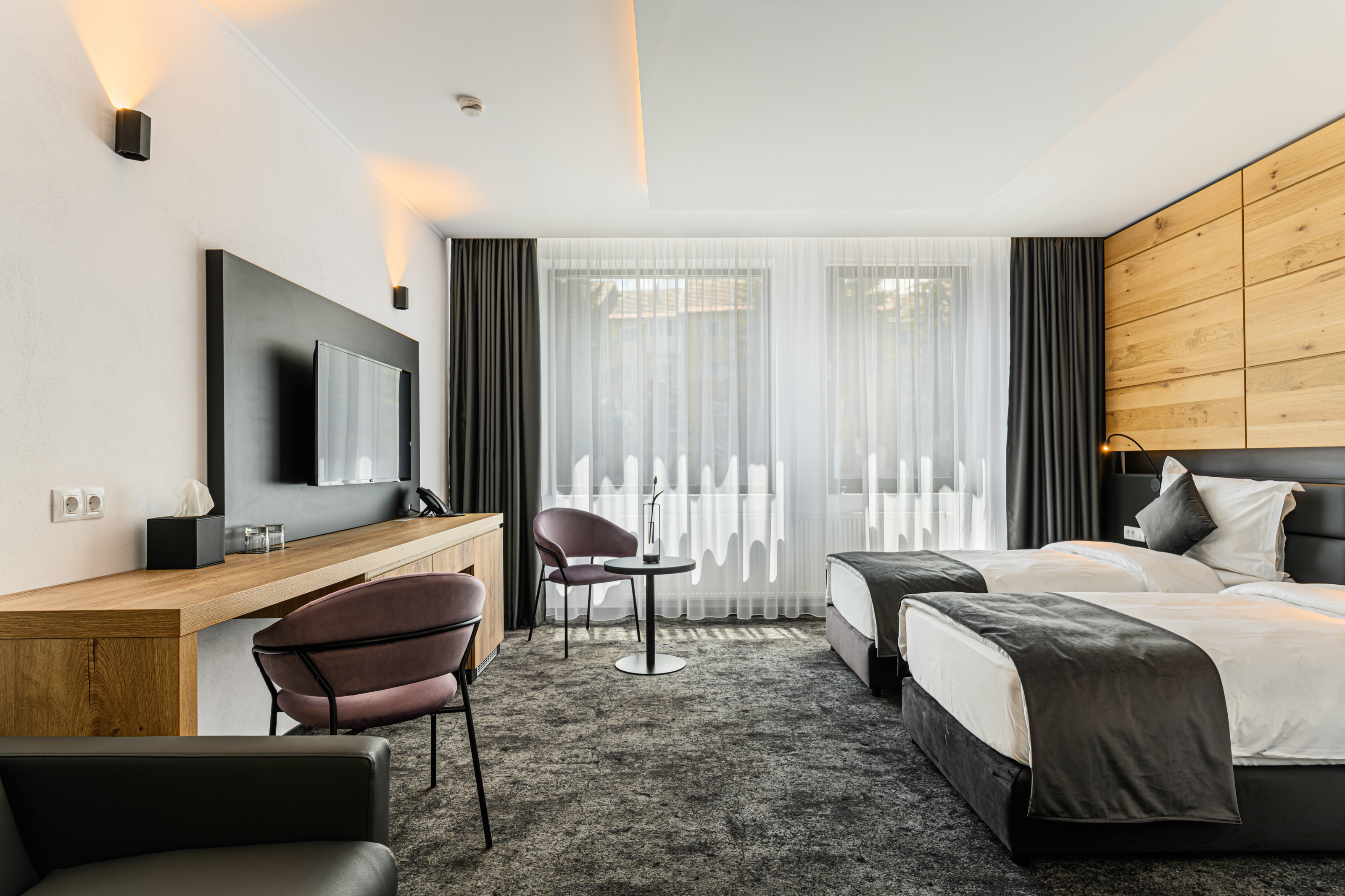 Family Room Executive