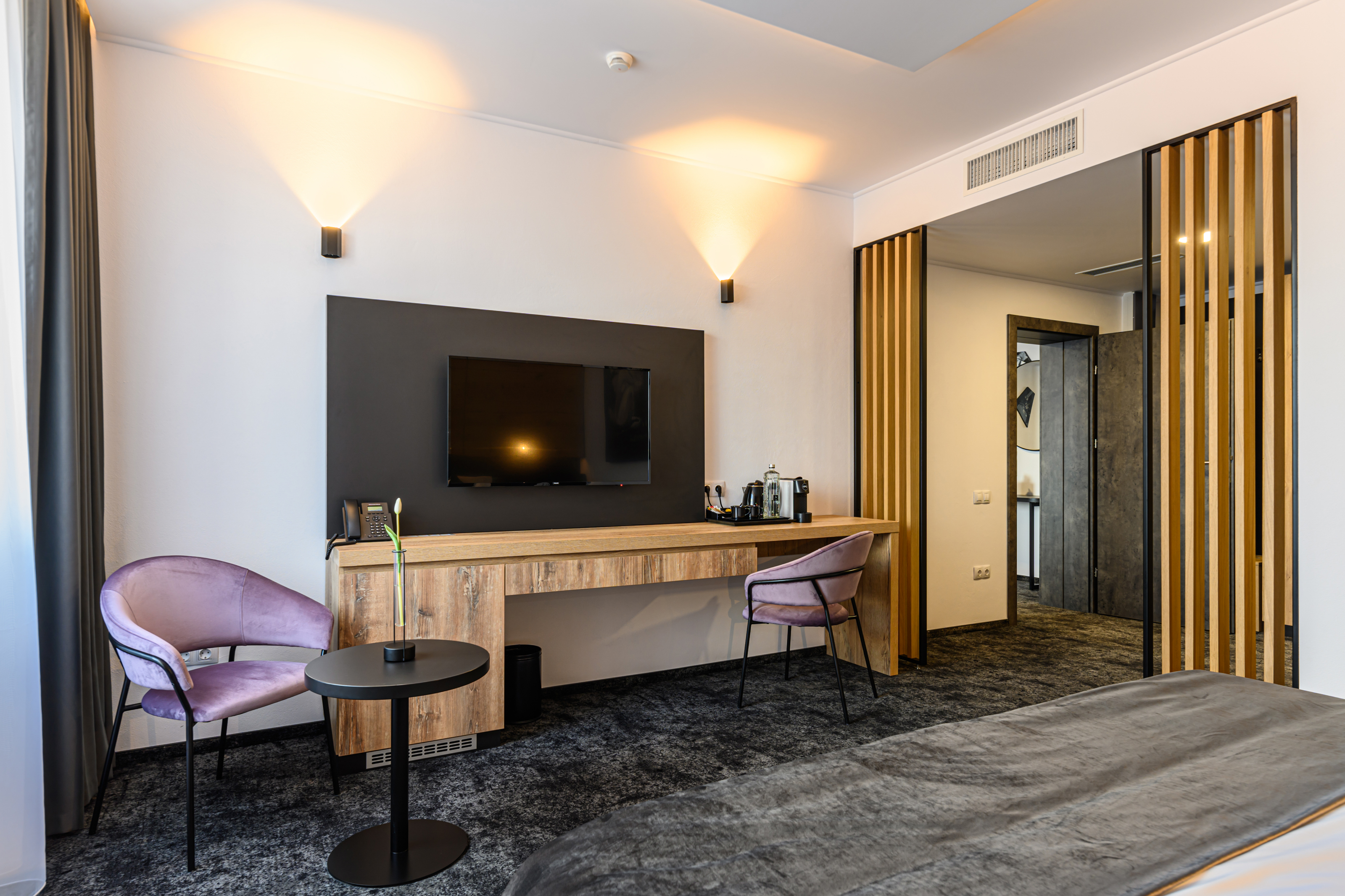 Junior Suite Business