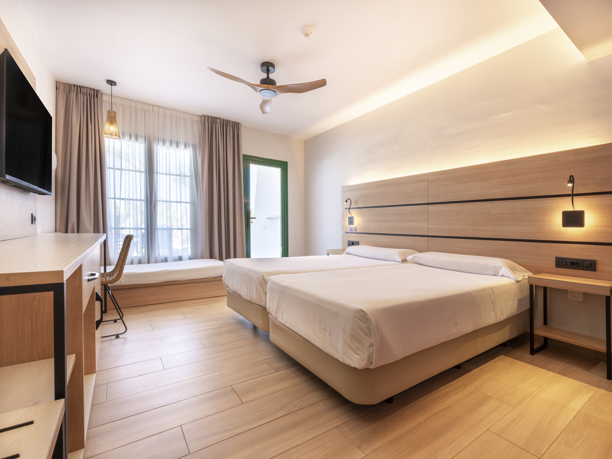 Double or Twin Superior