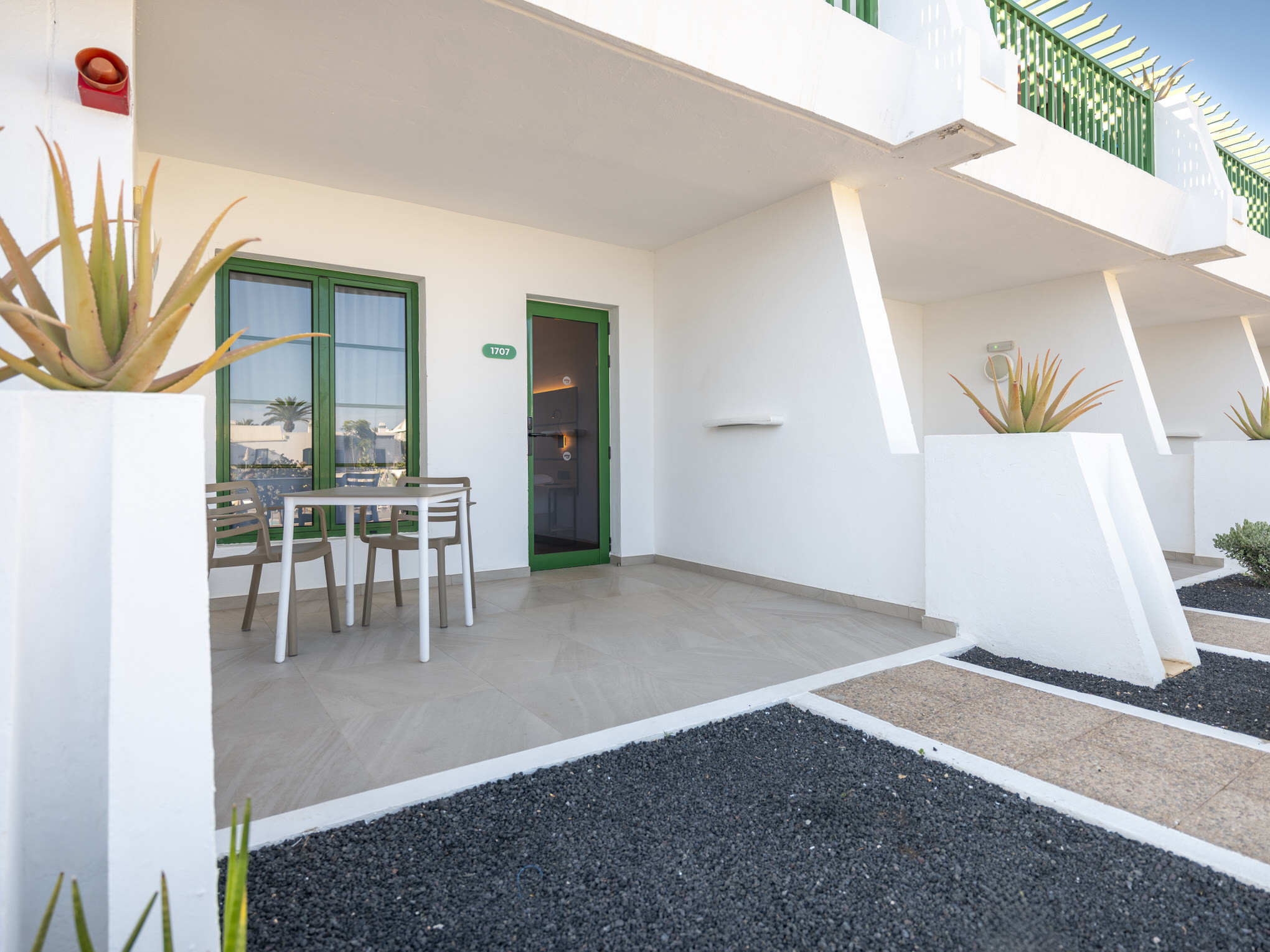 Double Single Superior