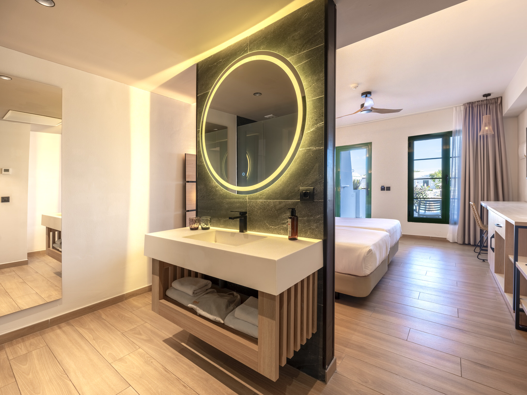 Double or Twin Superior