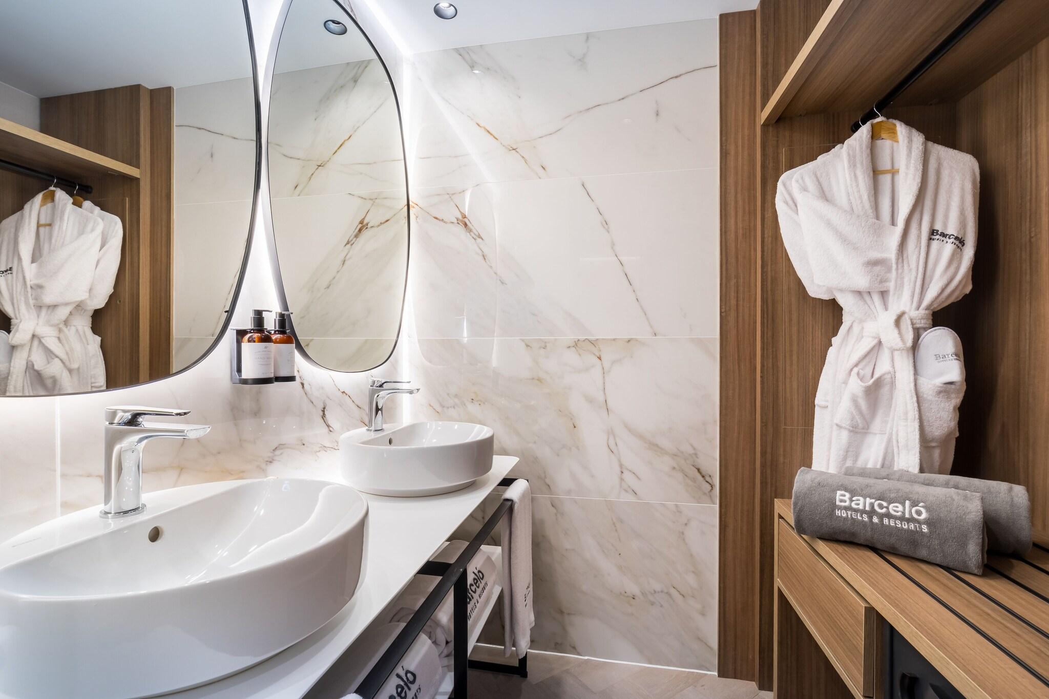 Family Room King Size Bed