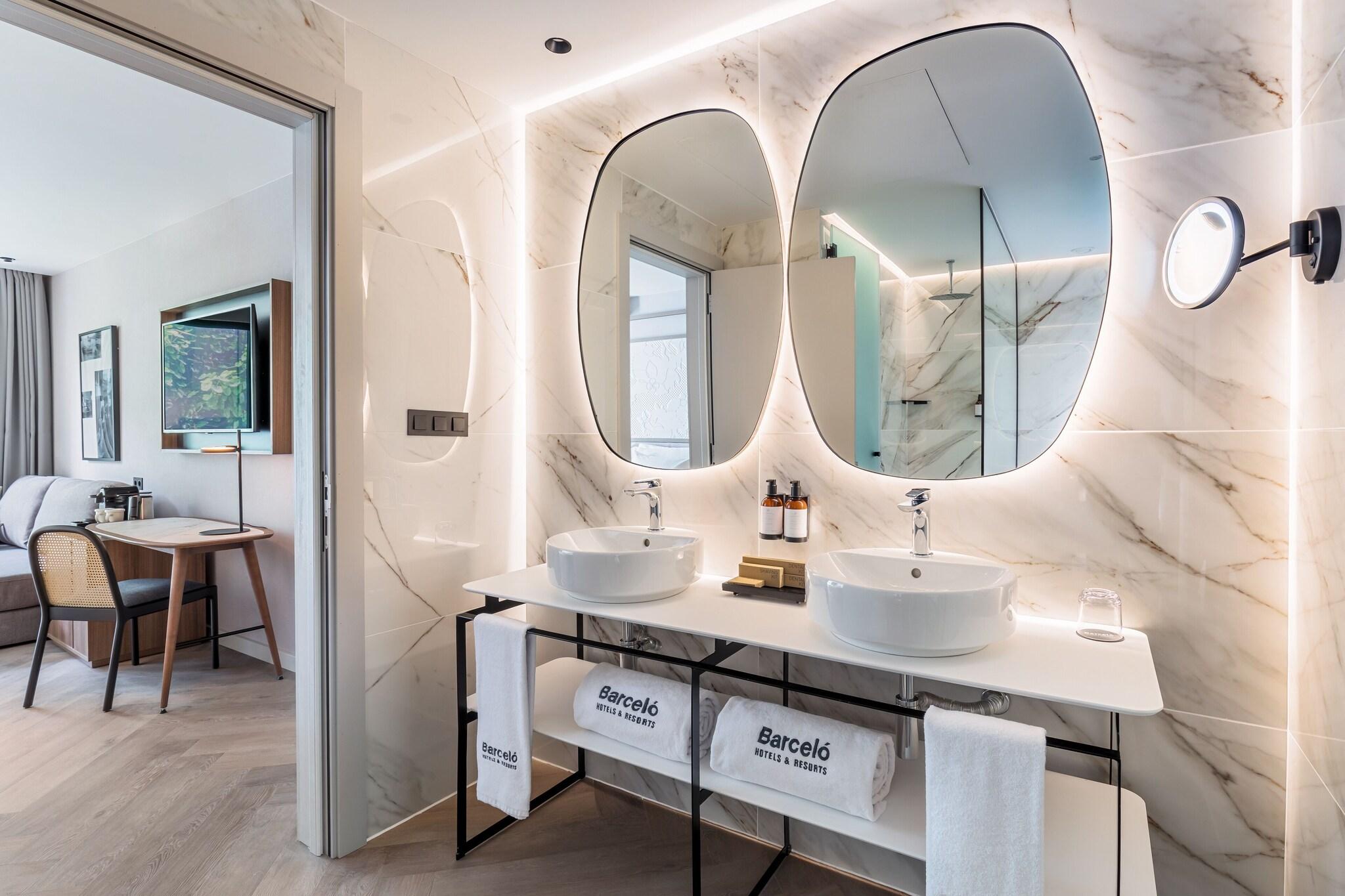 Family Room King Size Bed