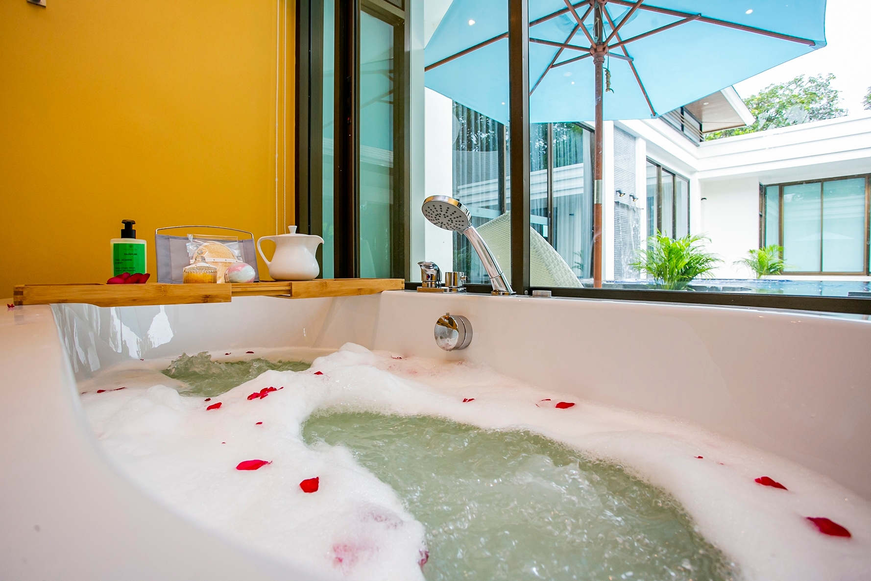 Villa Four Bedrooms with Private Pool