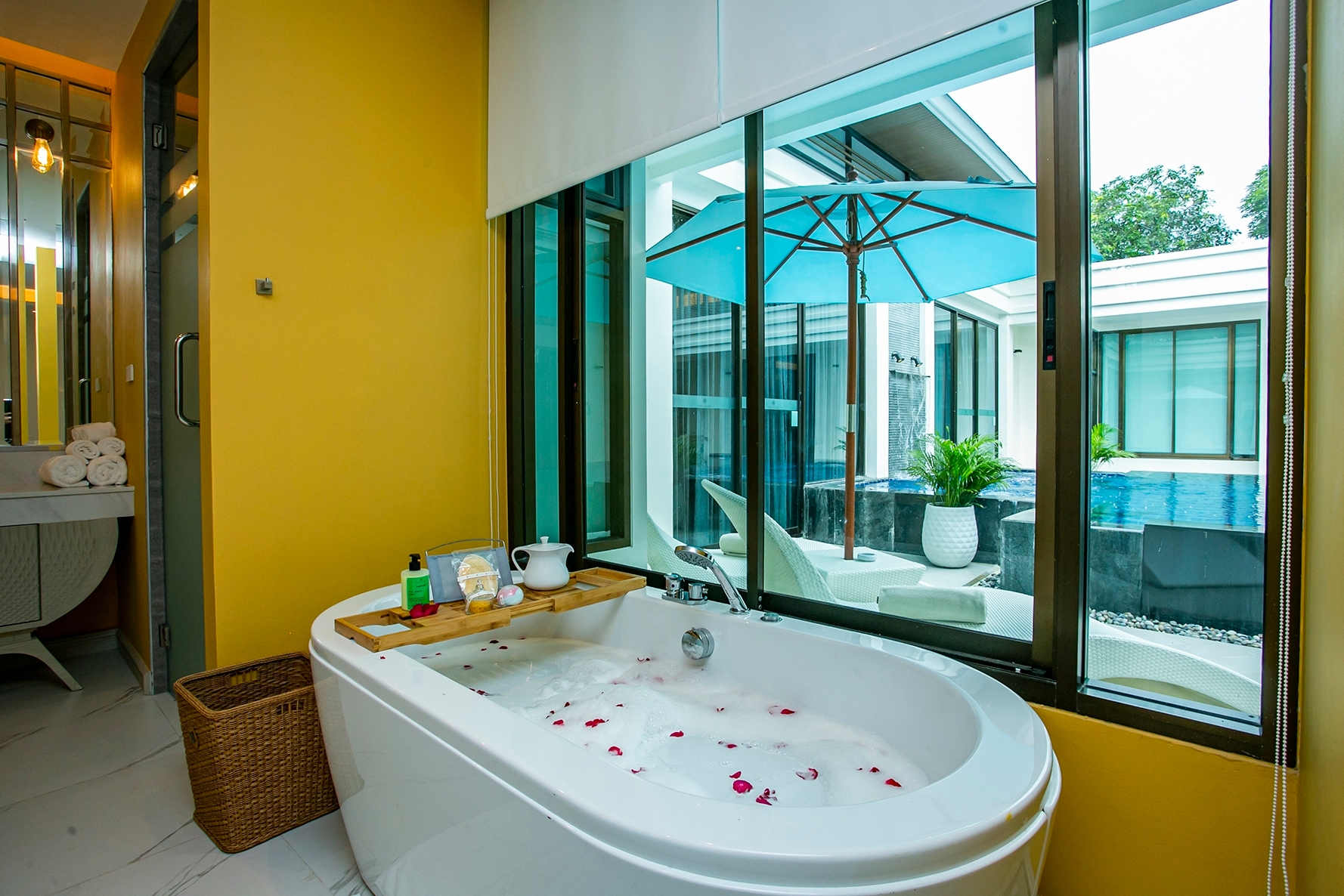 Villa Four Bedrooms with Private Pool