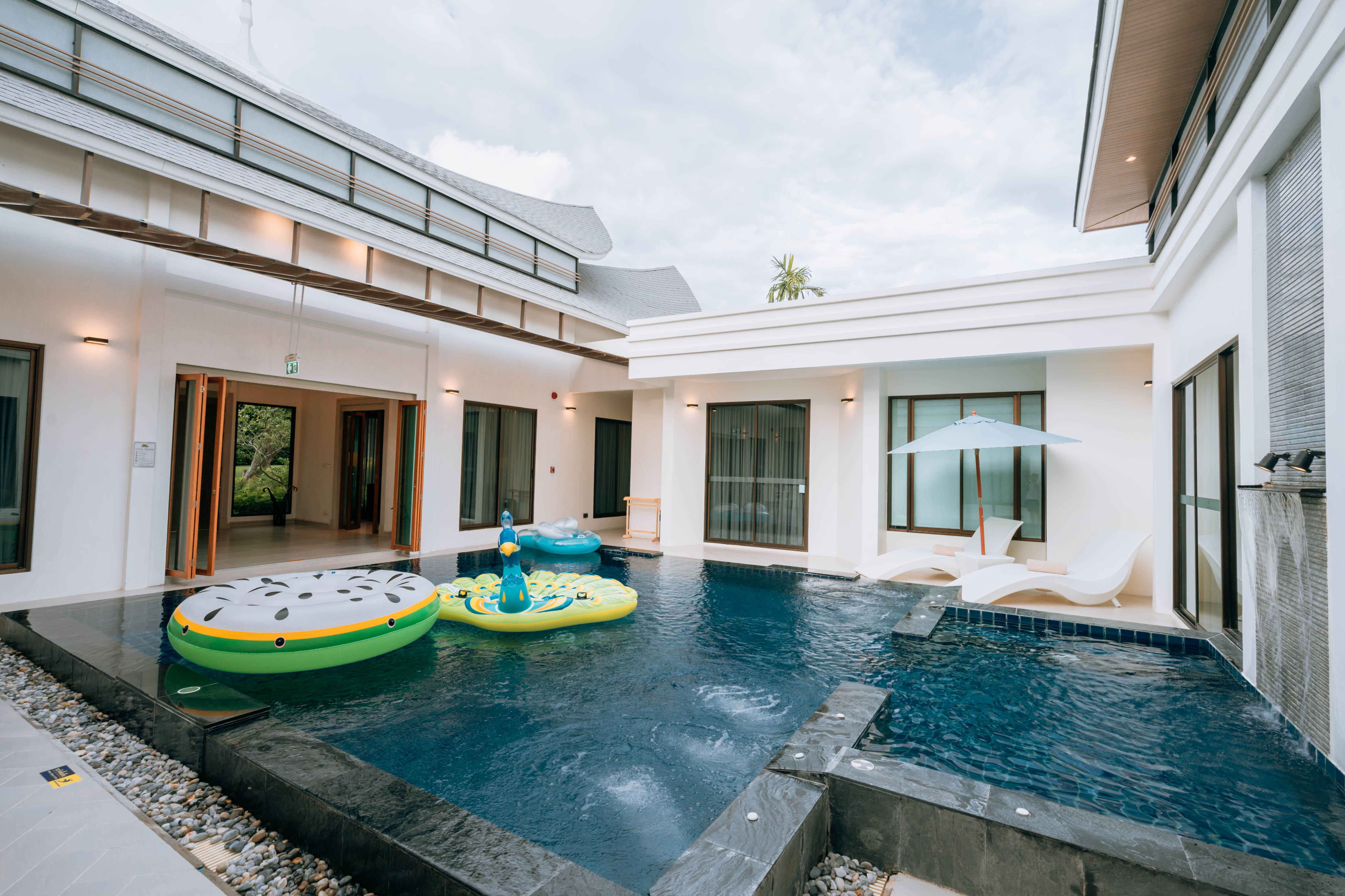 Villa Four Bedrooms with Private Pool