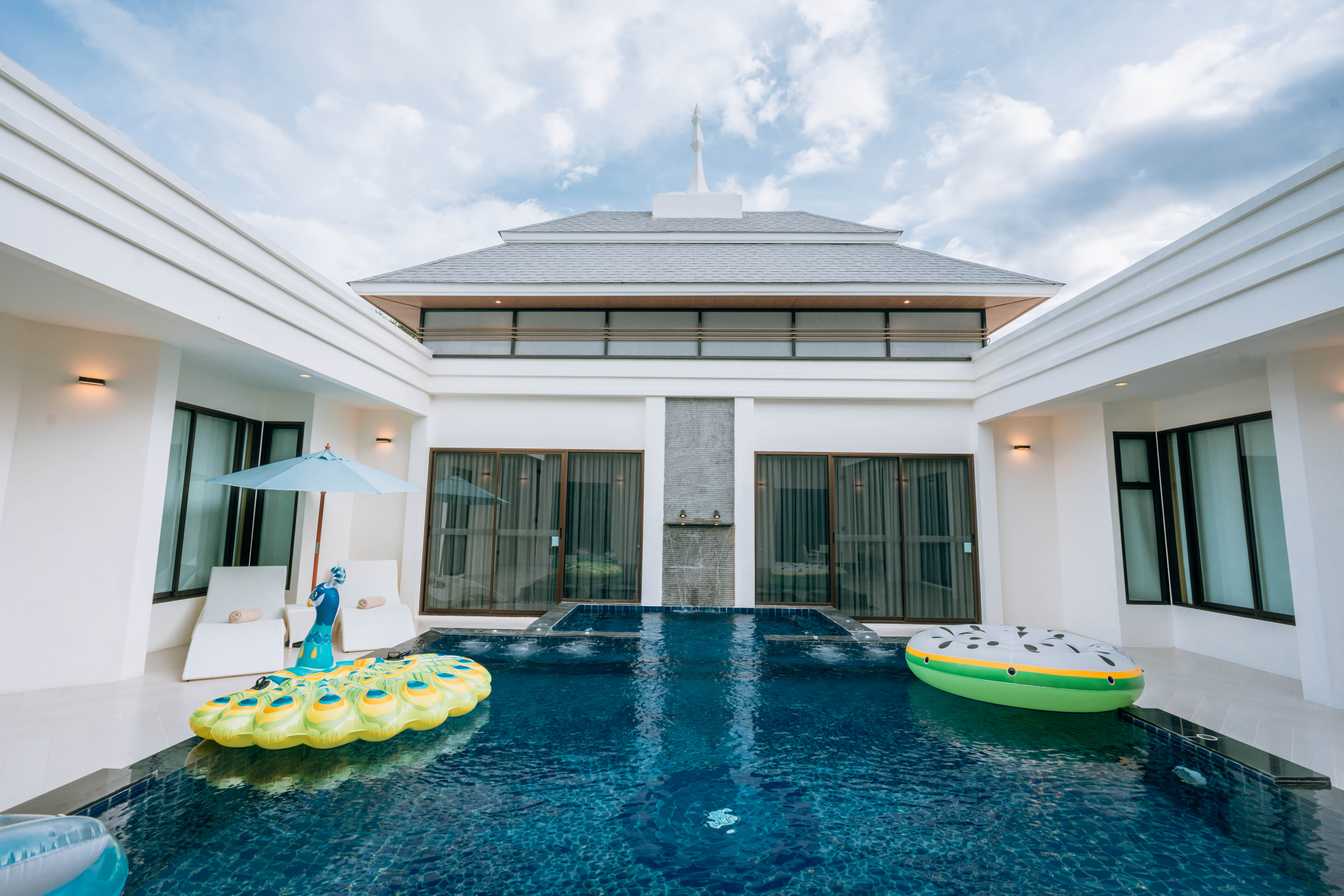 Villa Four Bedrooms with Private Pool