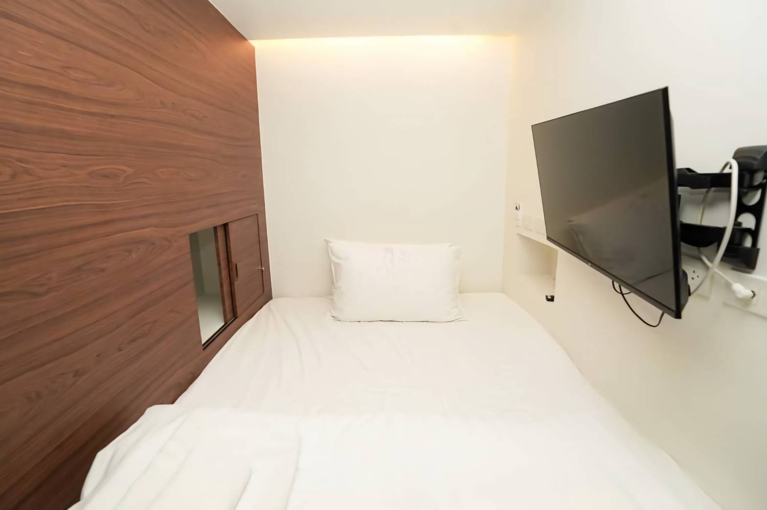 Bed in Dormitory Capacity 8