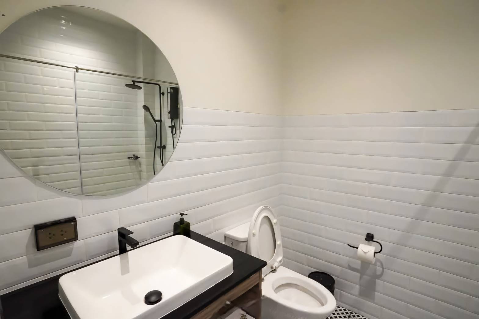 Double Deluxe King Bed