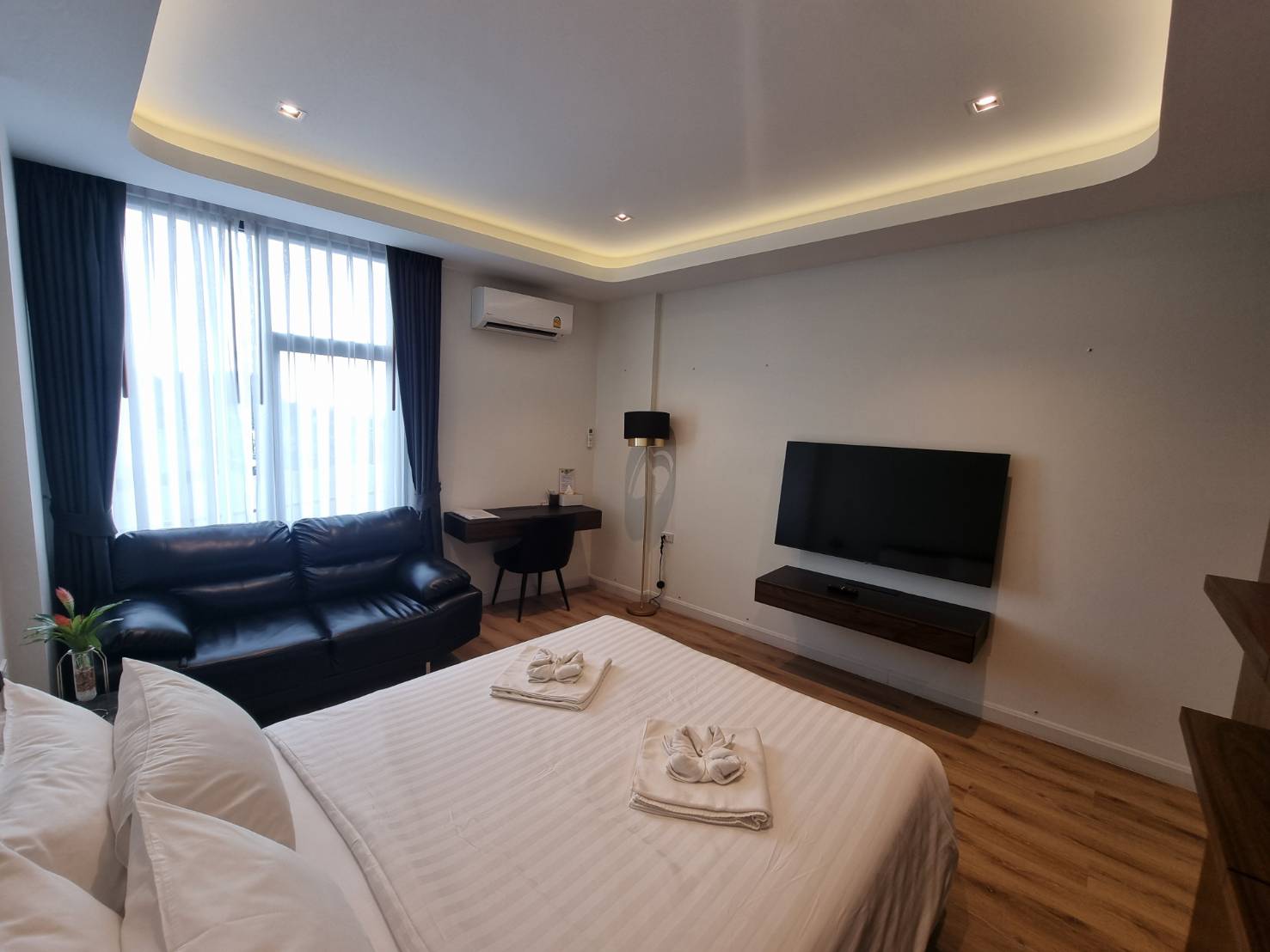 Double Superior Queen Bed