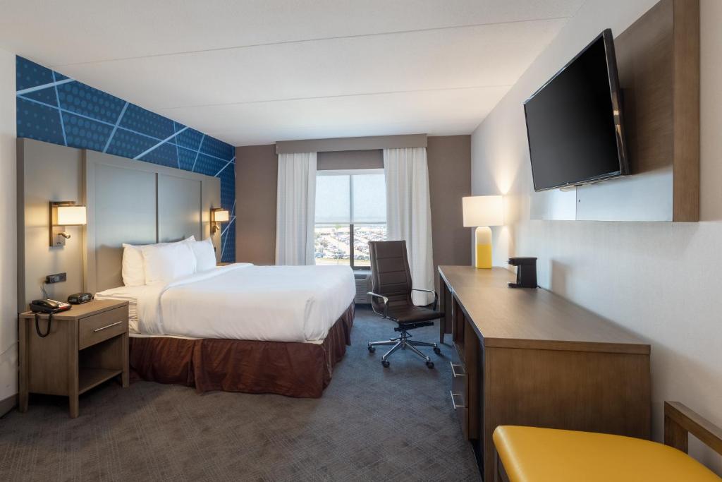 Double Queen Size Bed