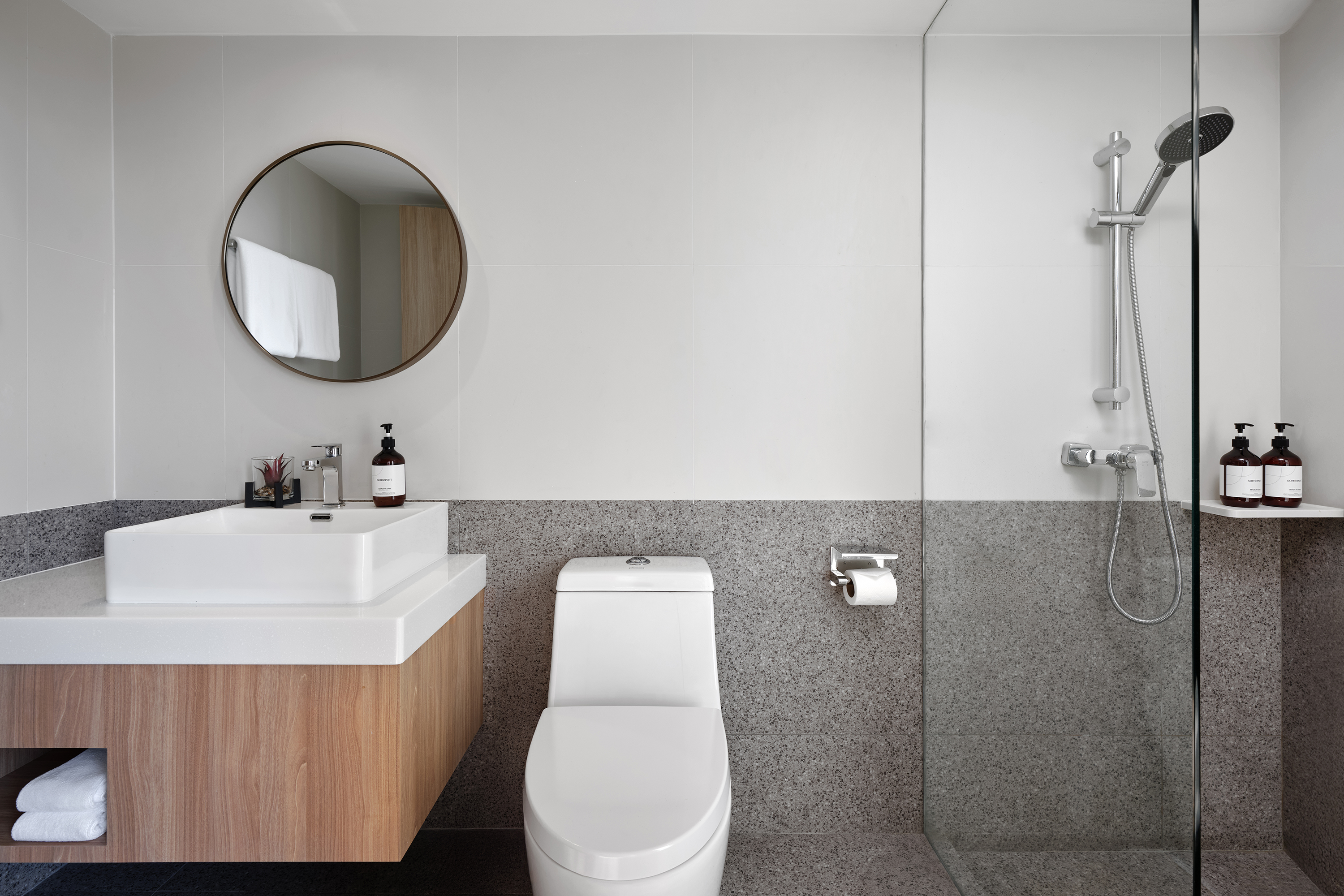 Double Deluxe King Bed